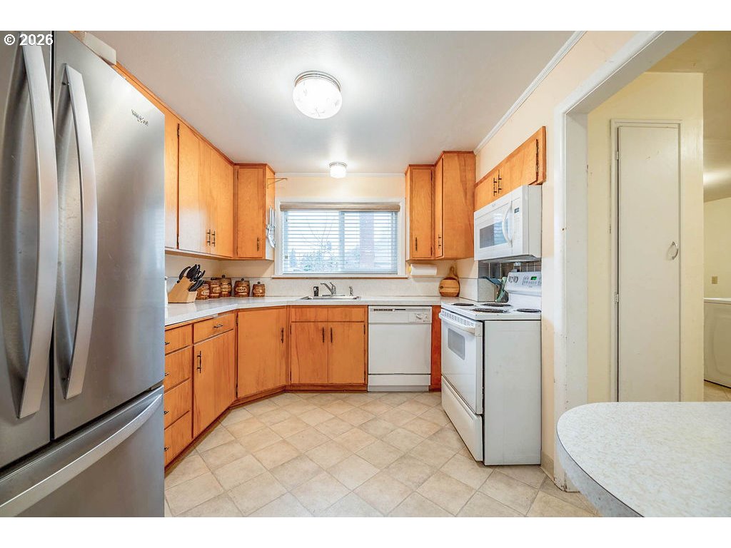 190 HUNSAKER LN, Eugene, OR, 97404