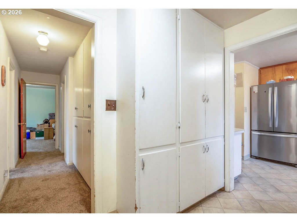 190 HUNSAKER LN, Eugene, OR, 97404