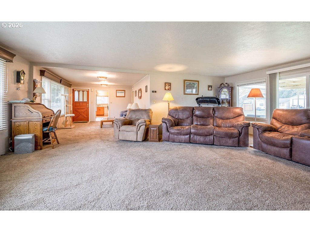 190 HUNSAKER LN, Eugene, OR, 97404