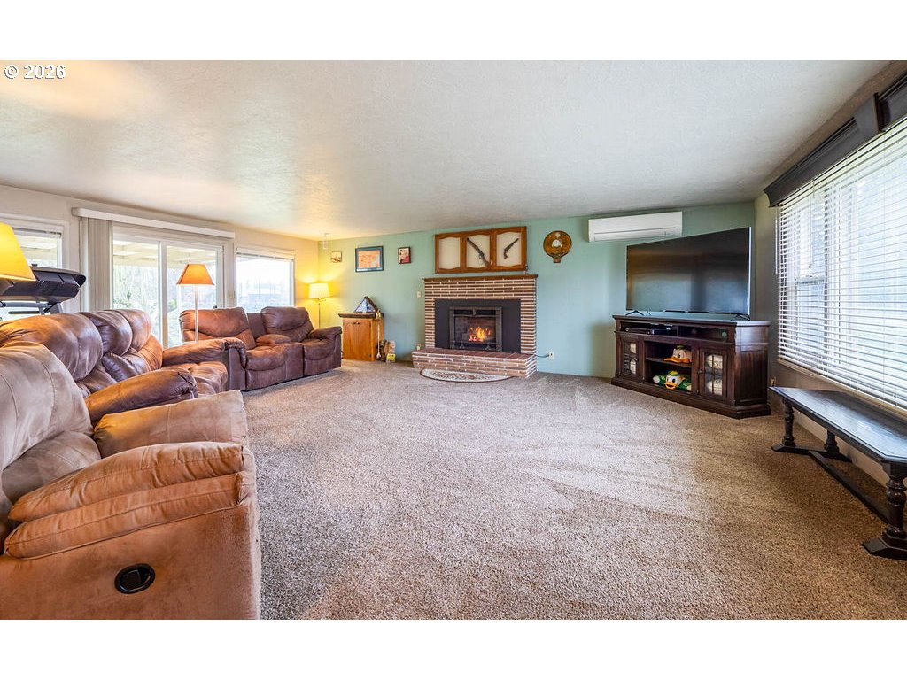 190 HUNSAKER LN, Eugene, OR, 97404