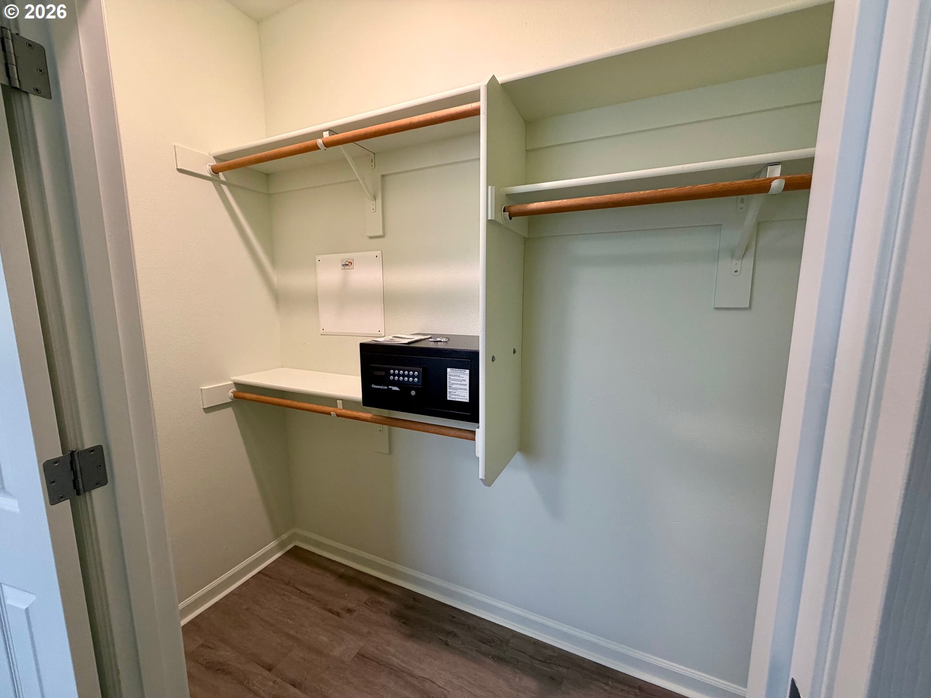 Photo #23: 155043607 Listing: Photo #23