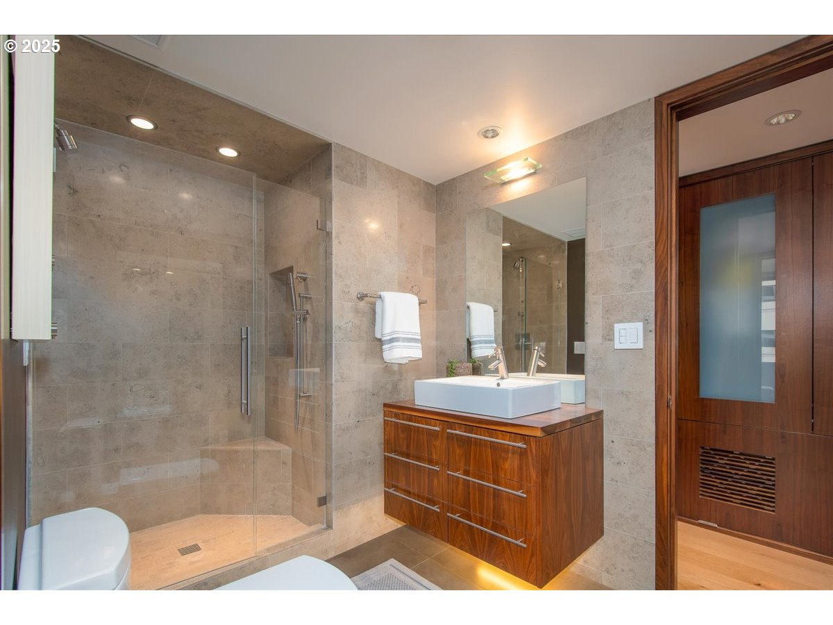 Photo #28: 155637124 Listing: Photo #28