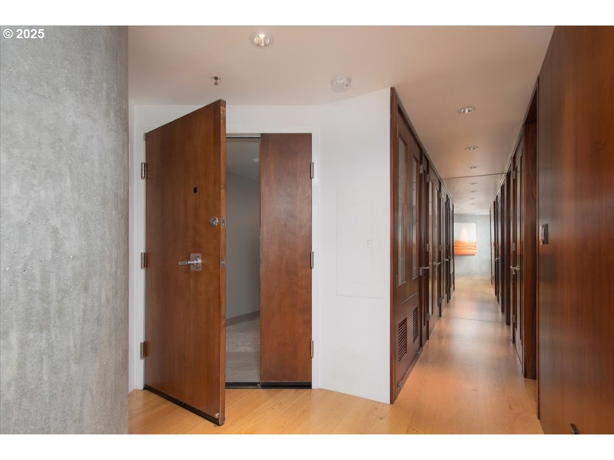 Photo #12: 155637124 Listing: Photo #12