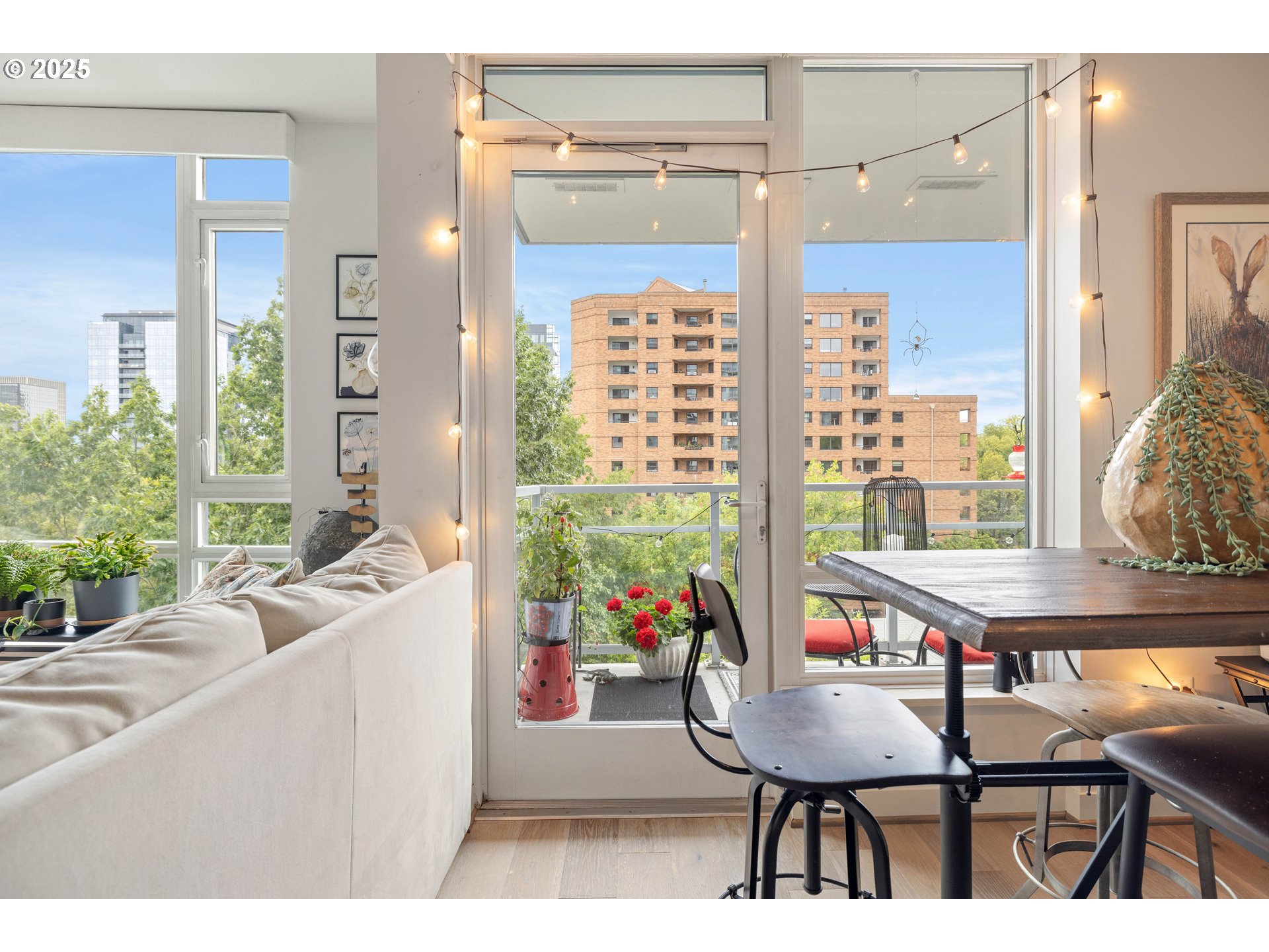 Photo #11: 156454804 Listing: Photo #11