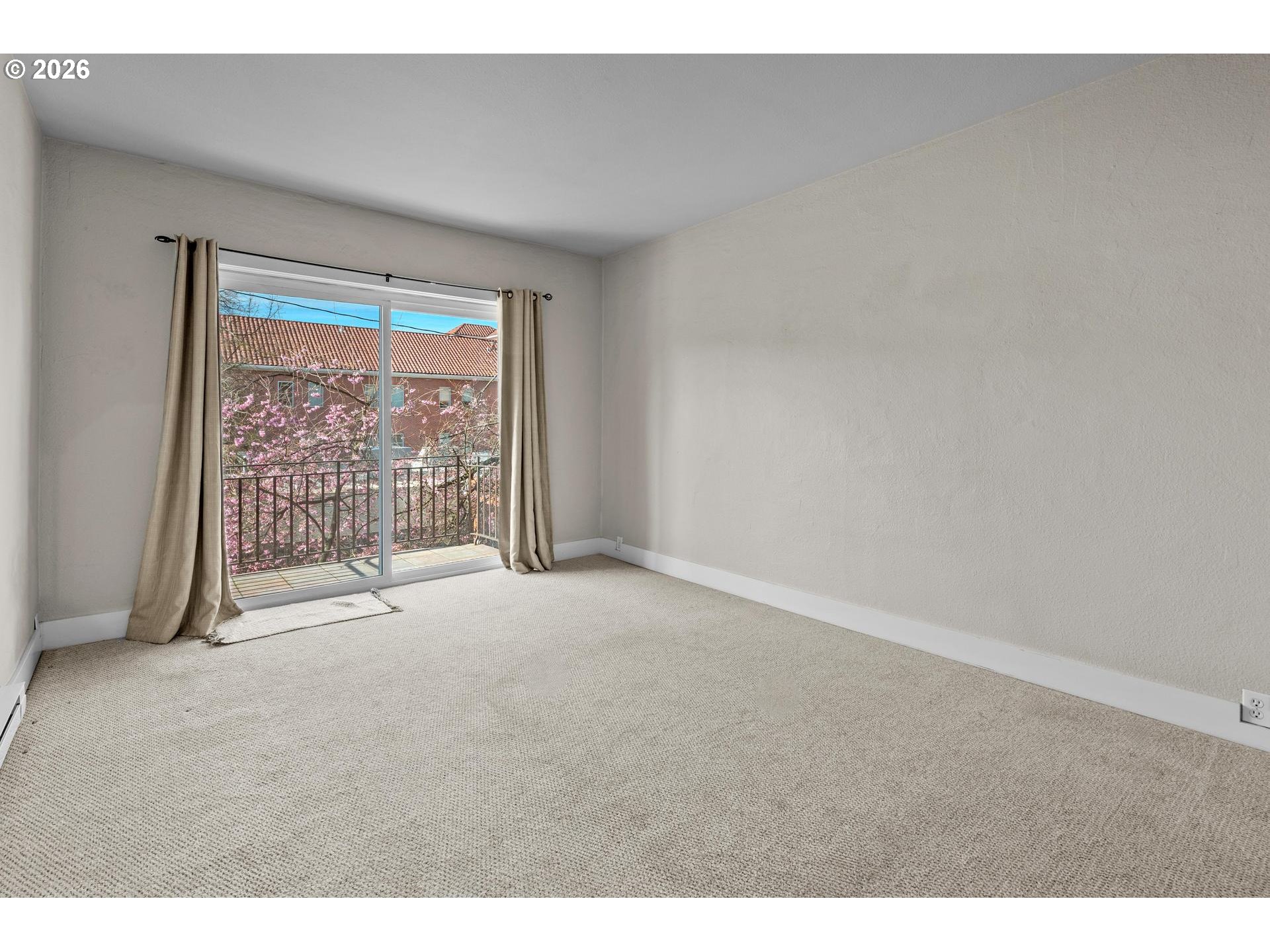 Photo #17: 157740696 Listing: Photo #17