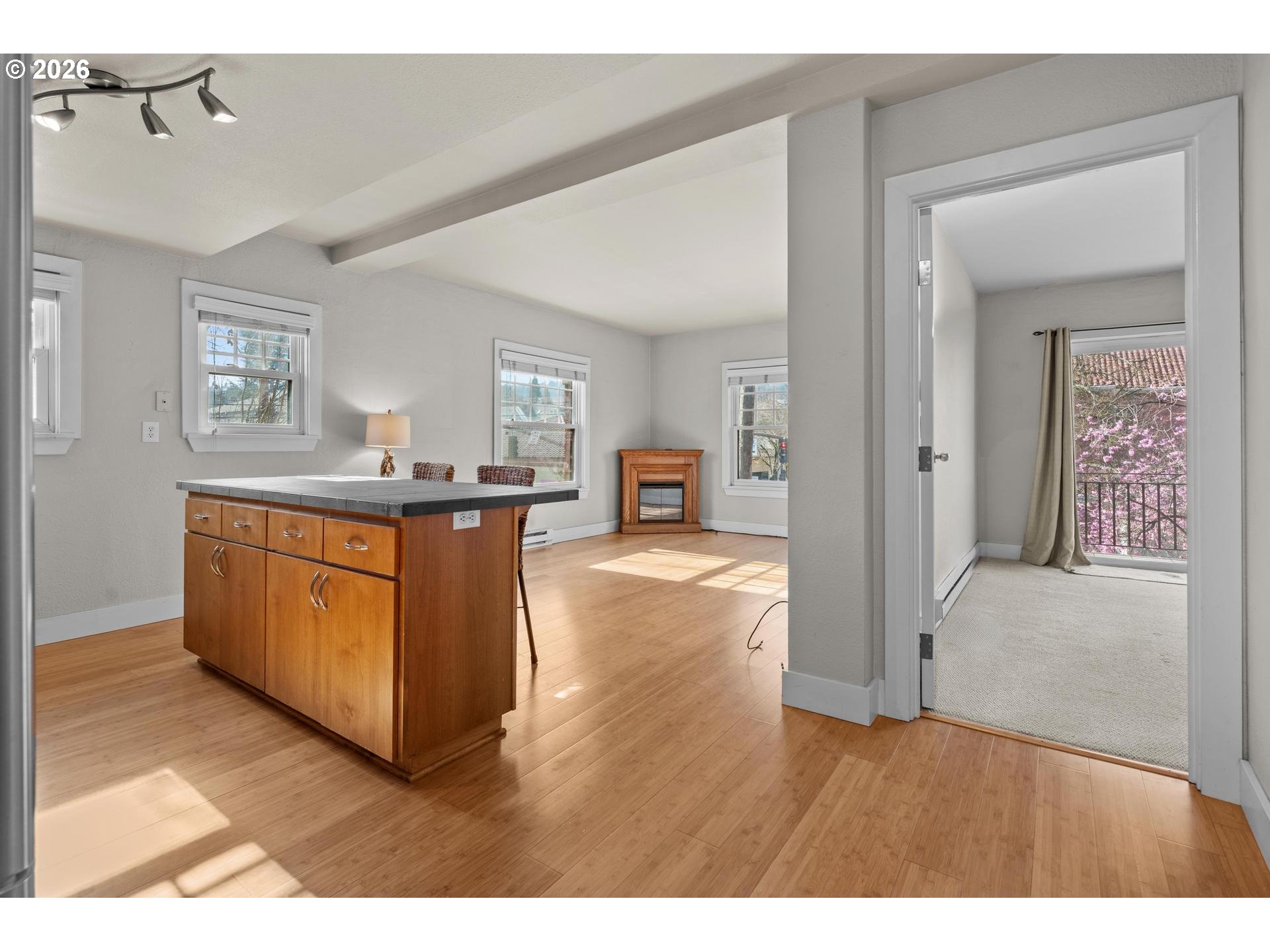 Photo #10: 157740696 Listing: Photo #10