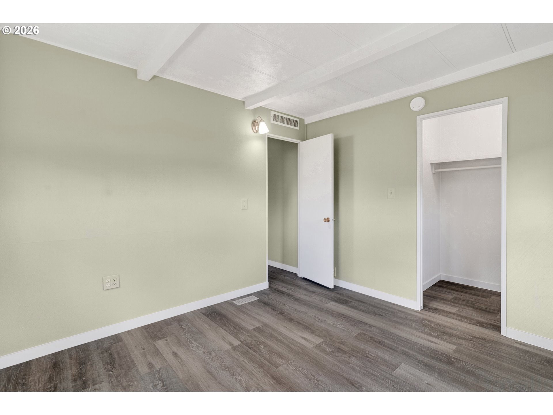 Property photo 21 of 34