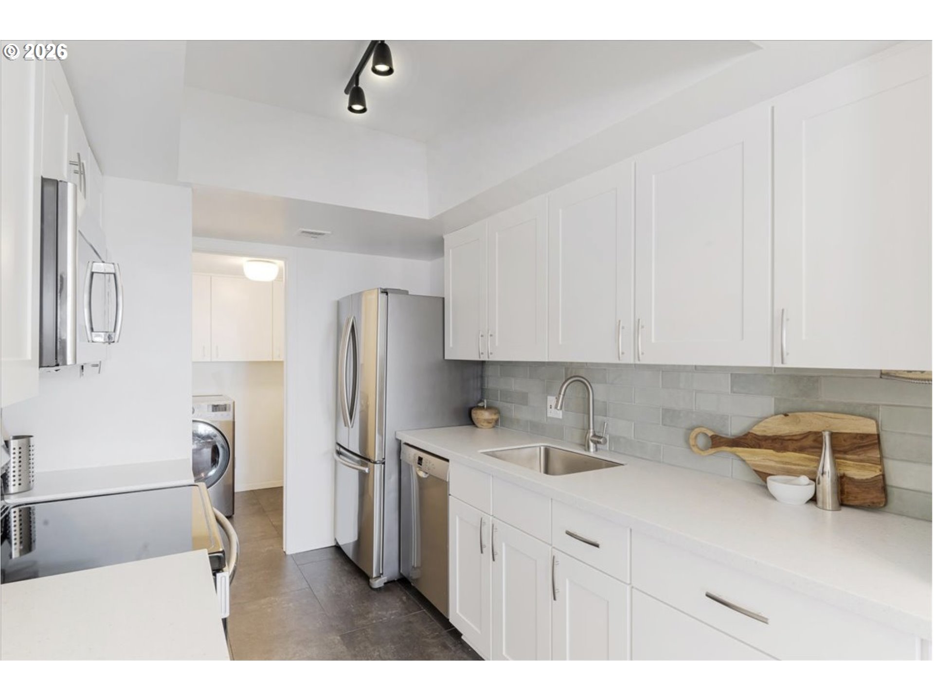 Photo #6: 157971869 Listing: Photo #6