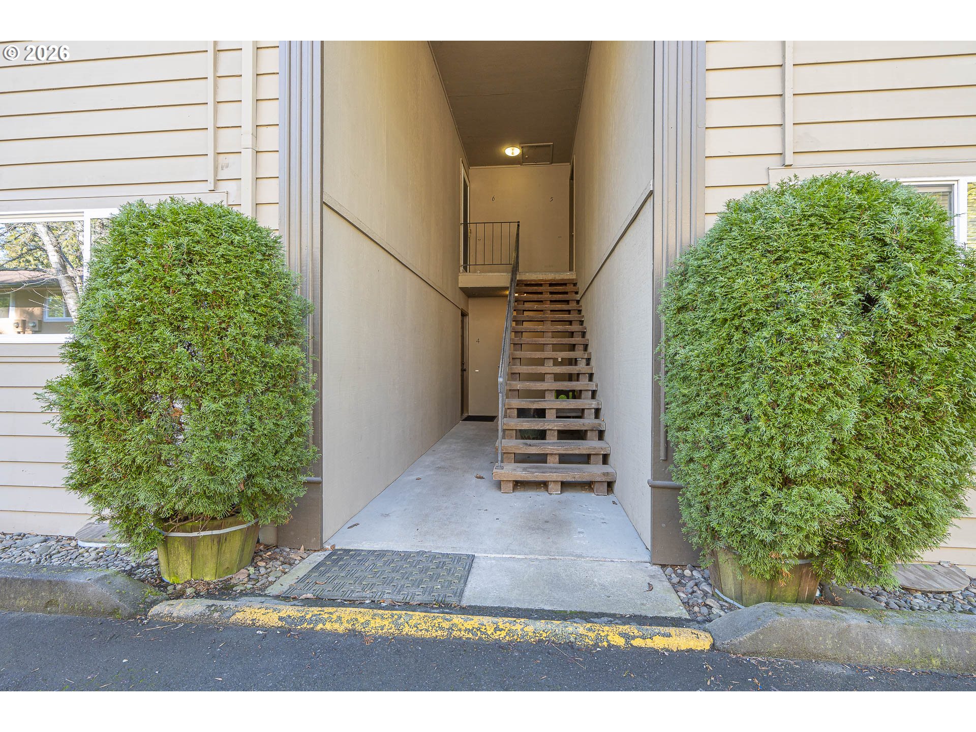 Photo #2: 158119291 Listing: Photo #2