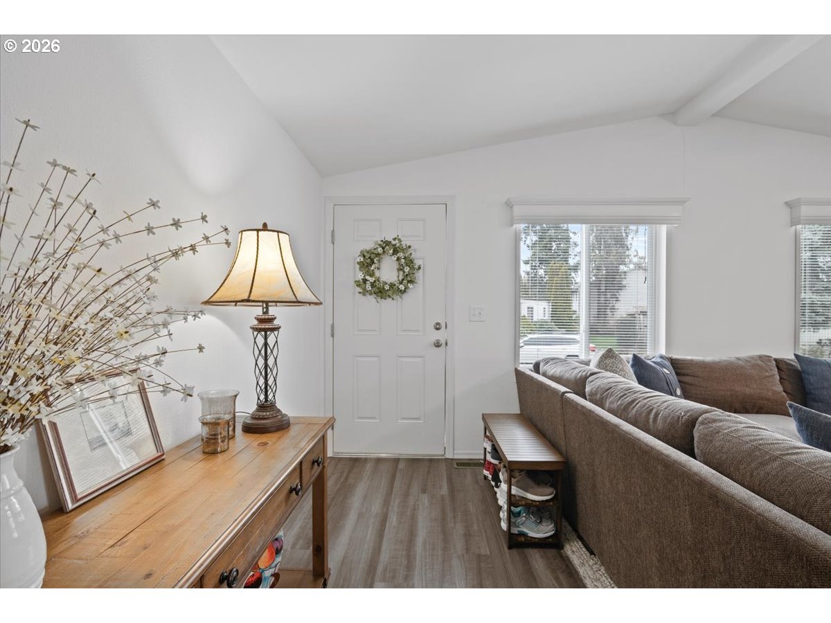 176 NE CLEARWATER AVE, Salem, OR, 97301