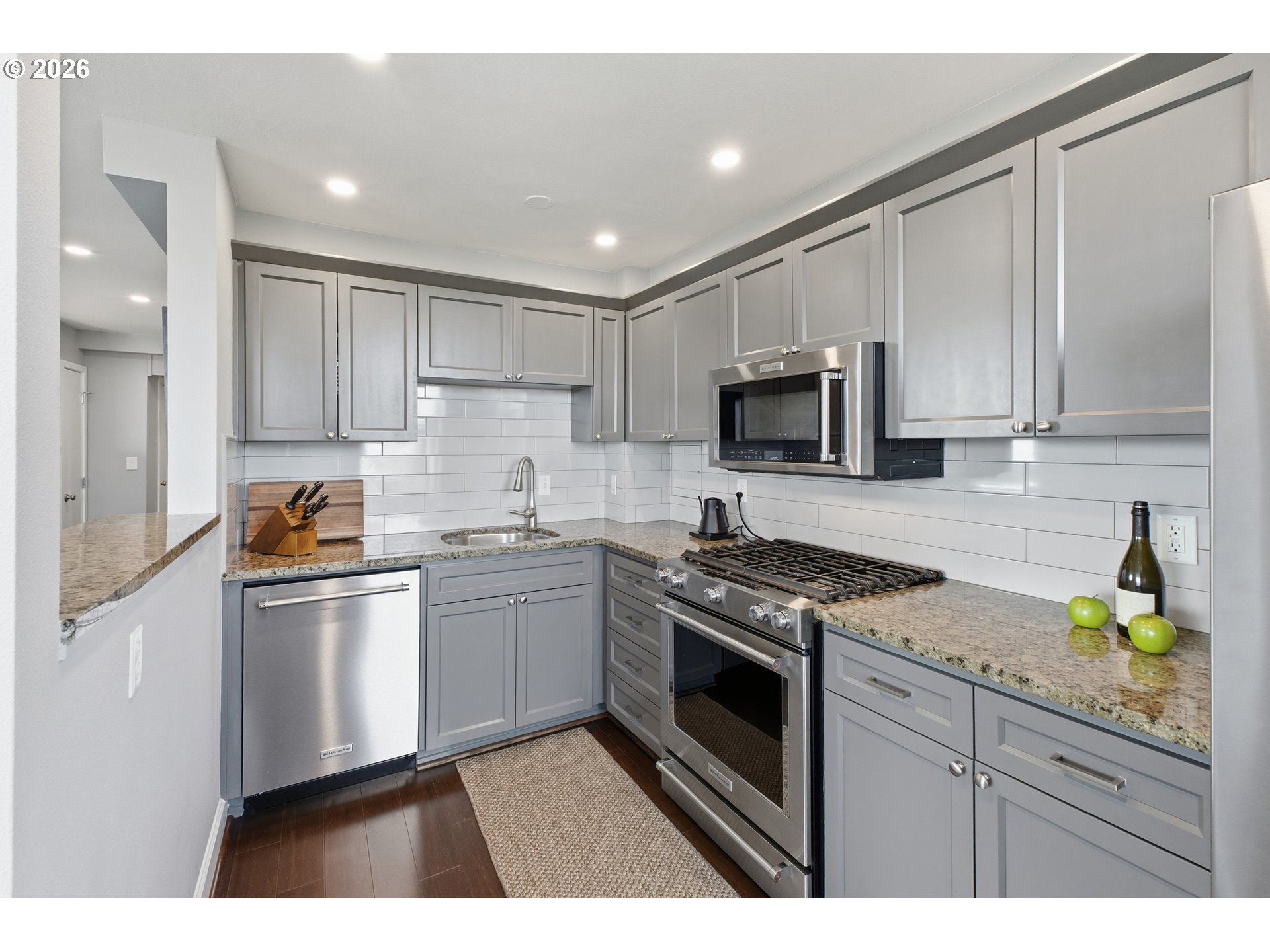 Photo #2: 158613839 Listing: Photo #2