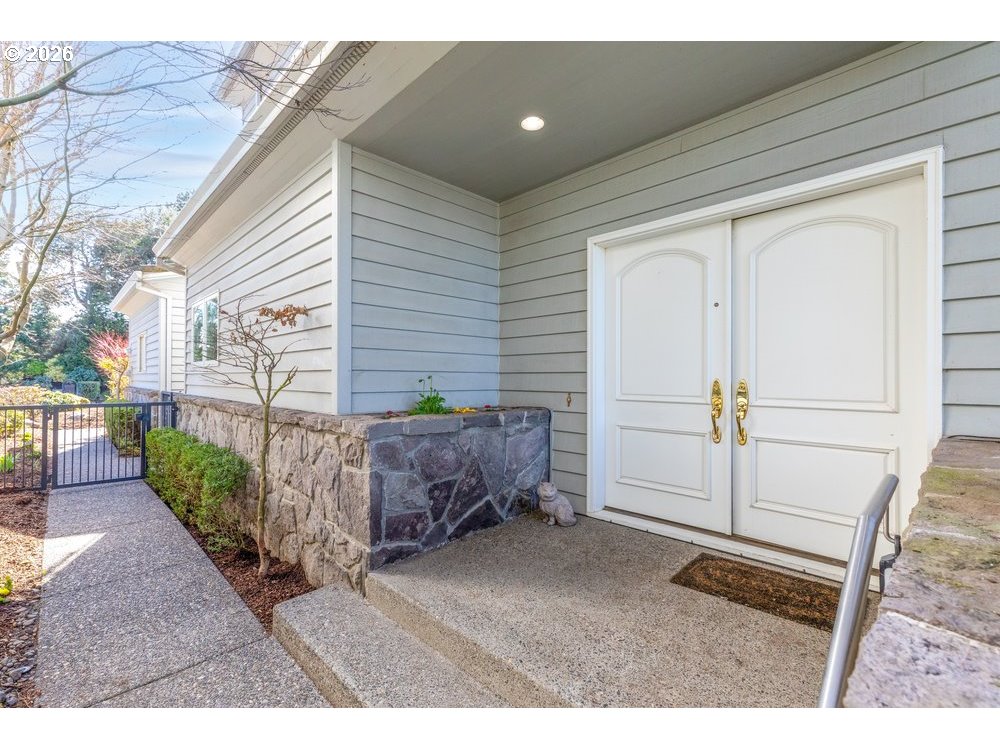 165 N LOTUS BEACH DR, Portland, OR, 97217