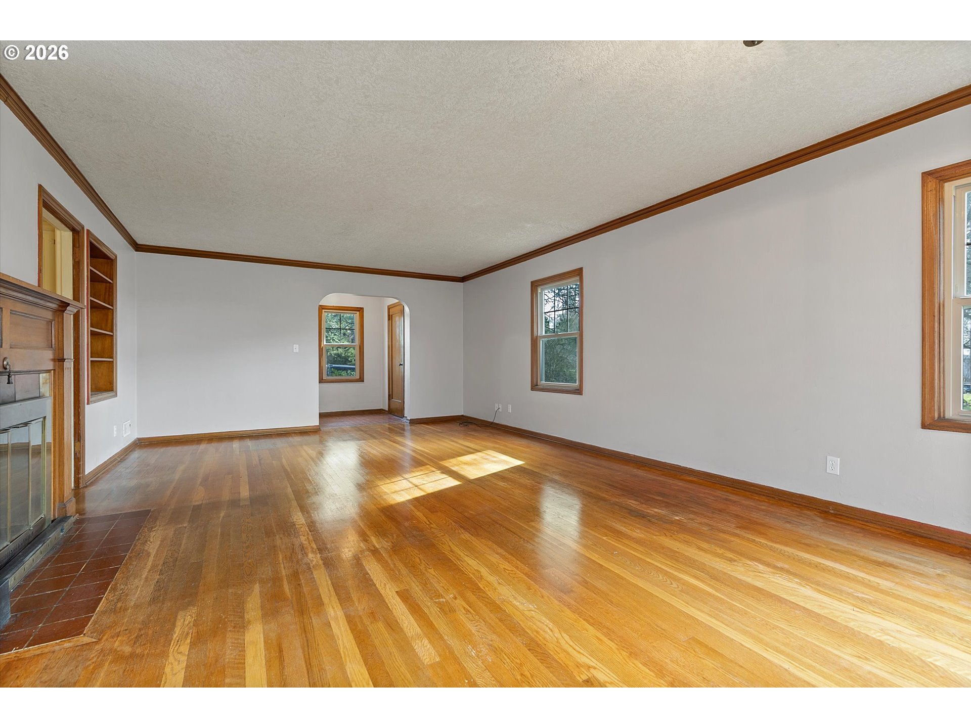 6807 SE CESAR E CHAVEZ BLVD, Portland, OR, 97202