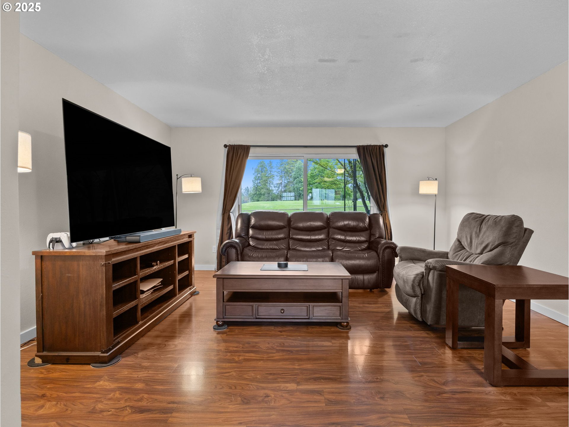 Photo #3: 160247079 Listing 