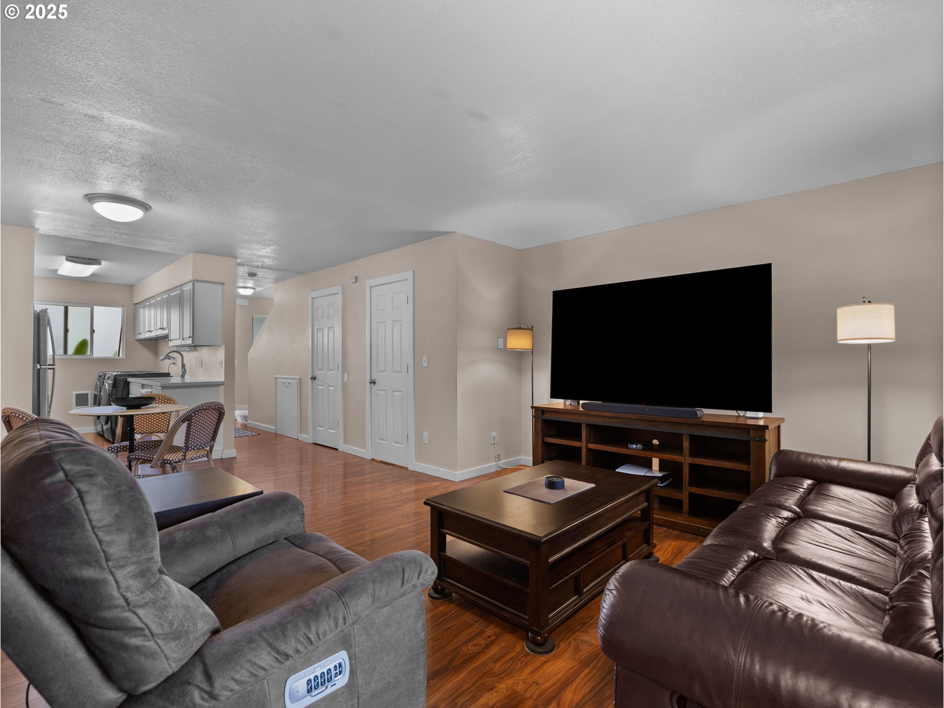 Photo #4: 160247079 Listing: Photo #4