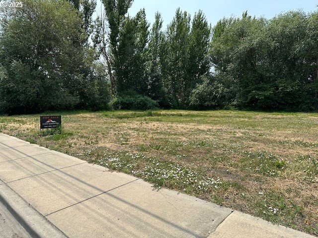 9845 N LOMBARD ST, Portland, OR, 97203