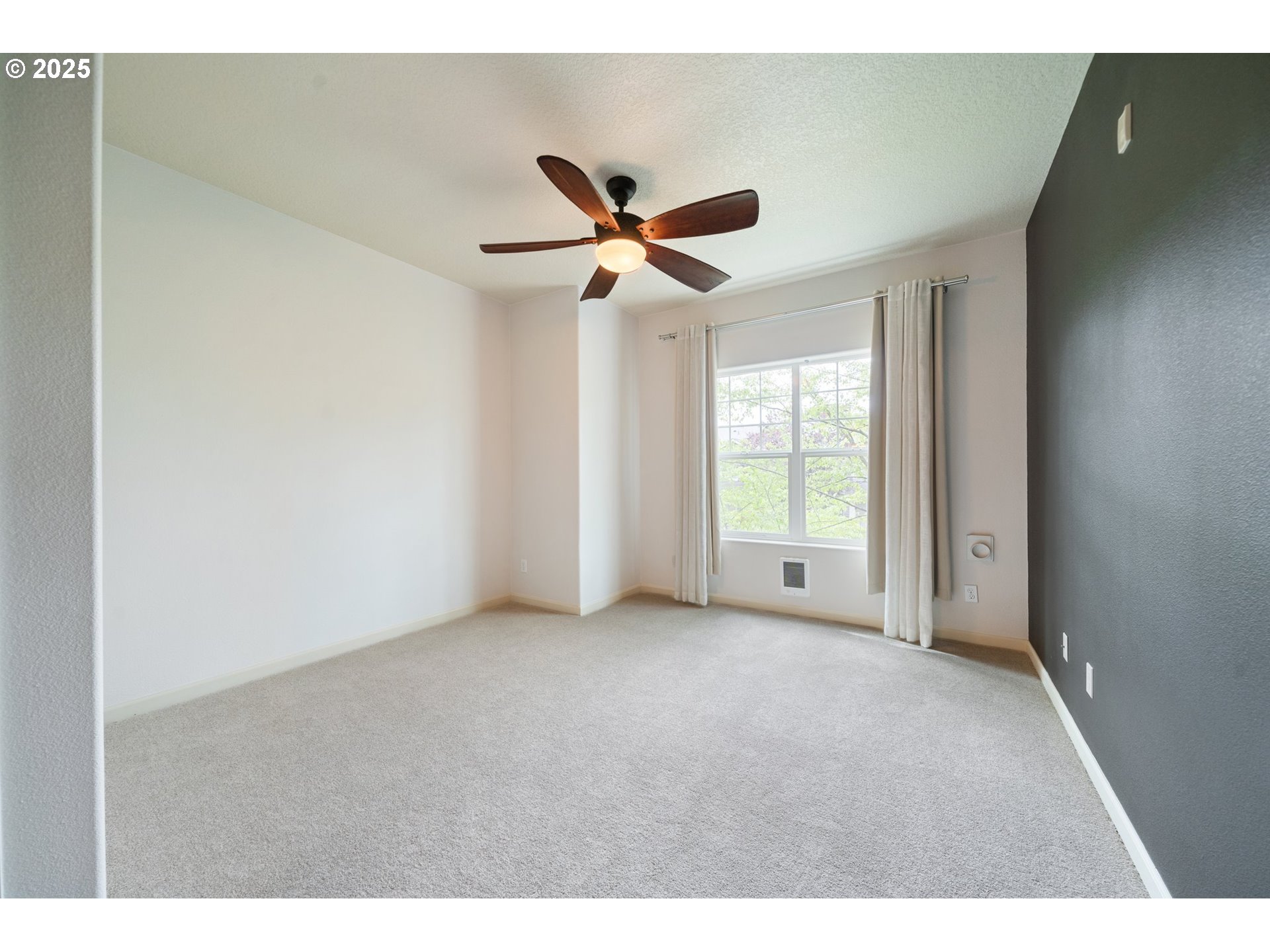 Photo #24: 160844457 Listing: Photo #24