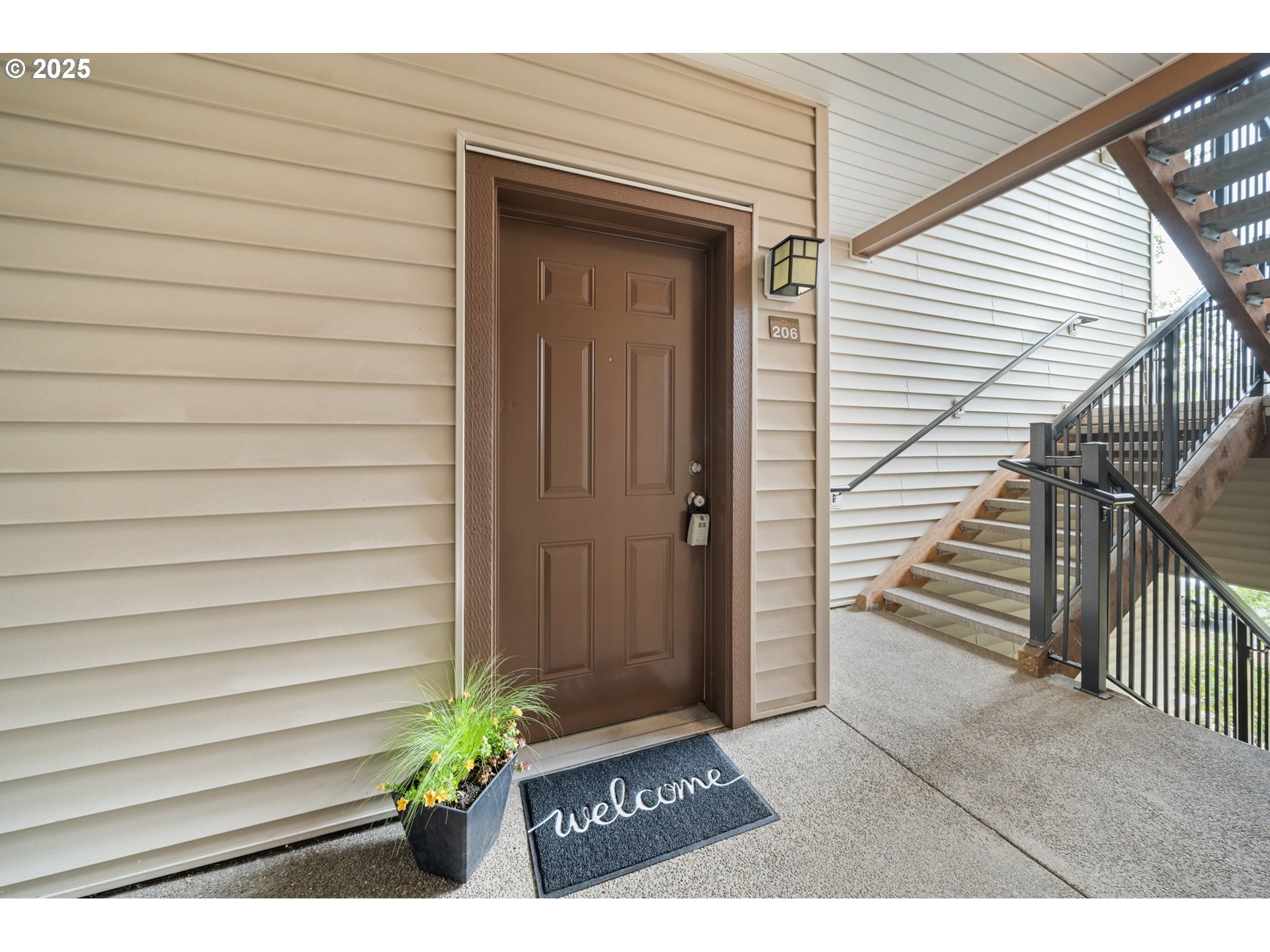 Photo #3: 160844457 Listing 