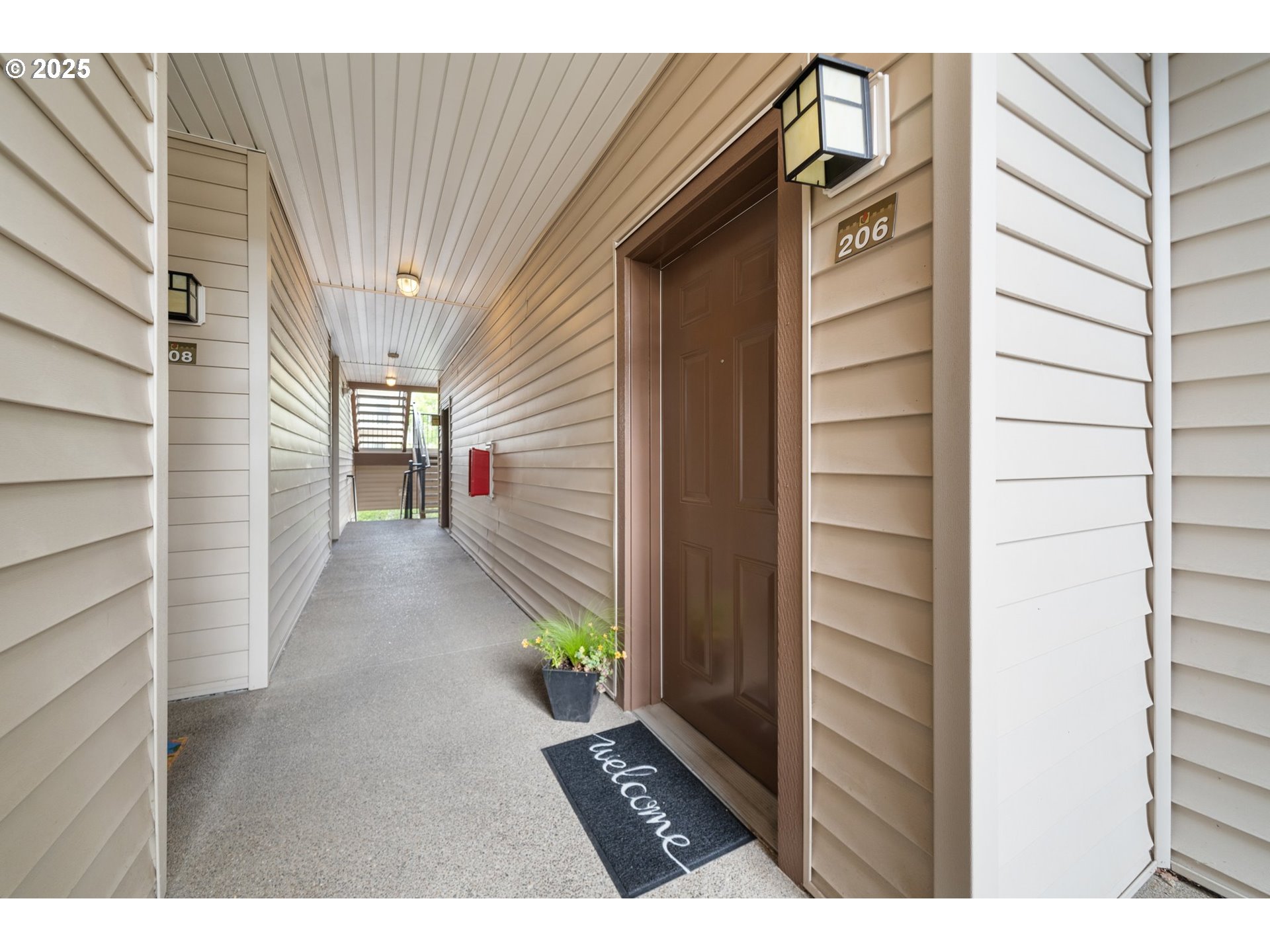 Photo #4: 160844457 Listing 