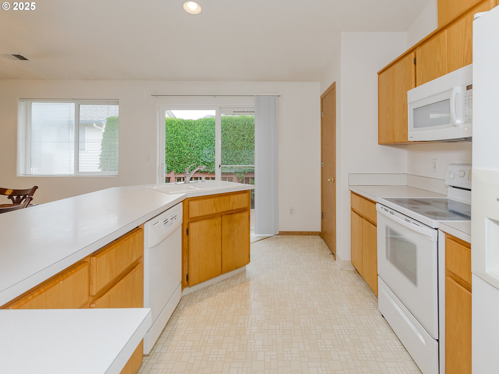 Photo #5: 161310387 Listing 