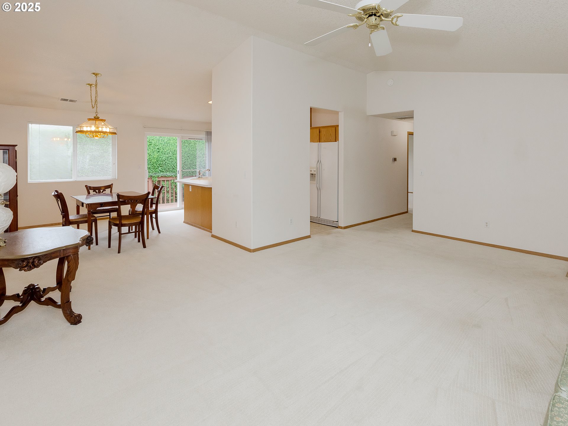 Photo #2: 161310387 Listing 