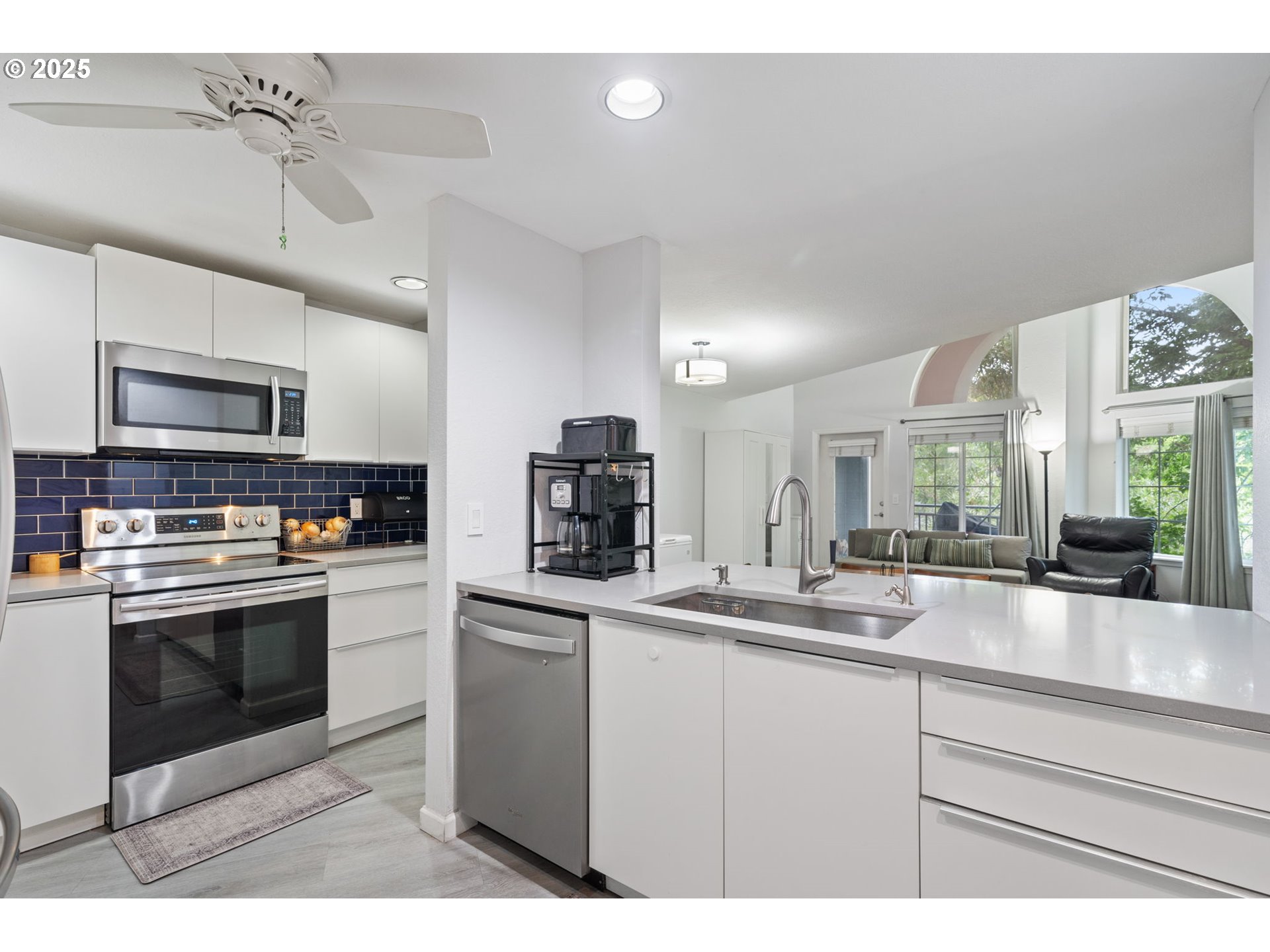 Photo #13: 161425137 Listing: Photo #13