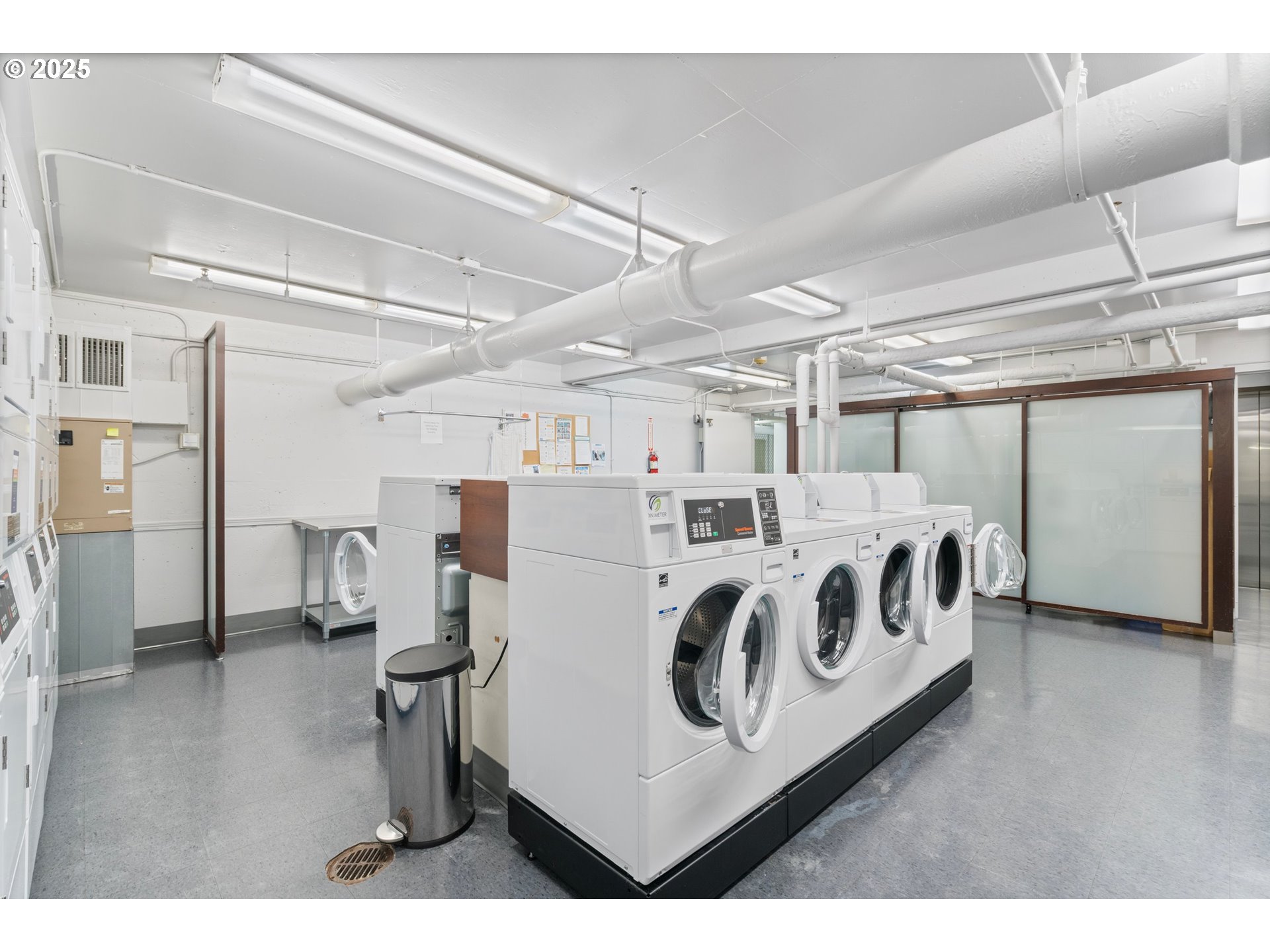 Photo #14: 162381019 Listing: Photo #14