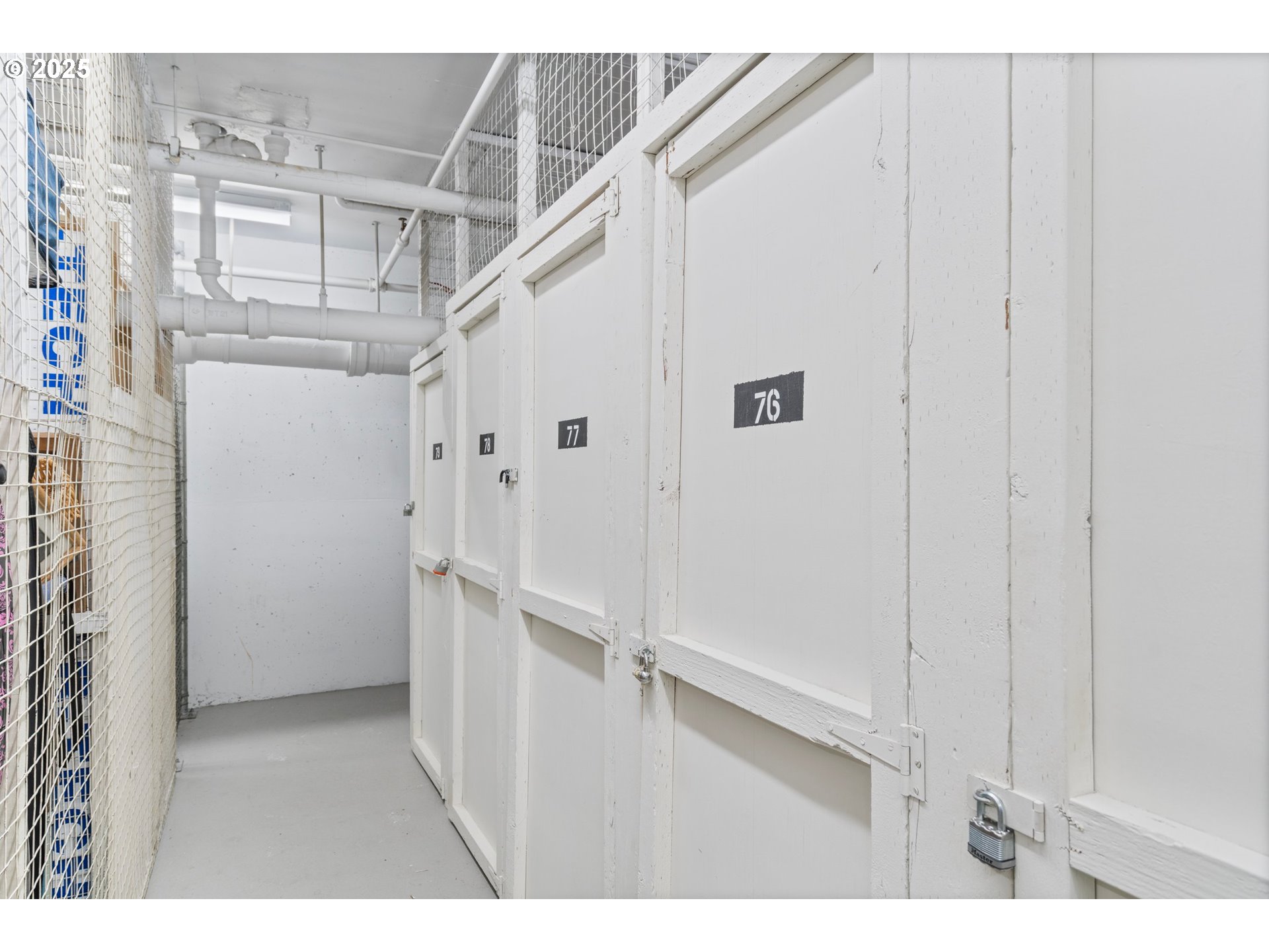 Photo #15: 162381019 Listing: Photo #15