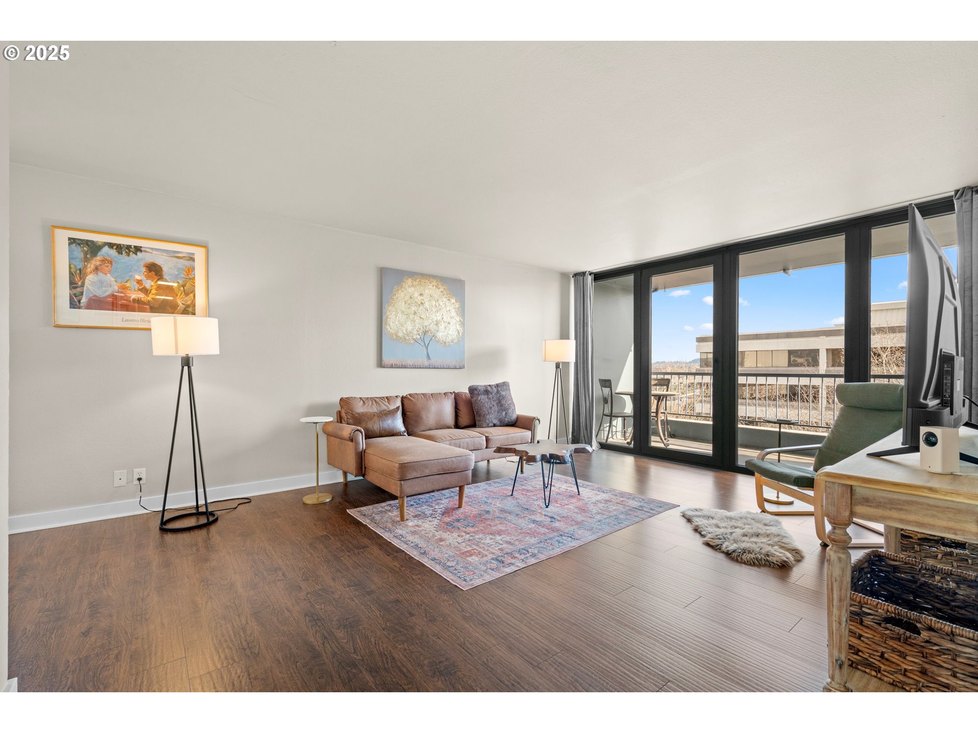 Photo #2: 162381019 Listing: Photo #2