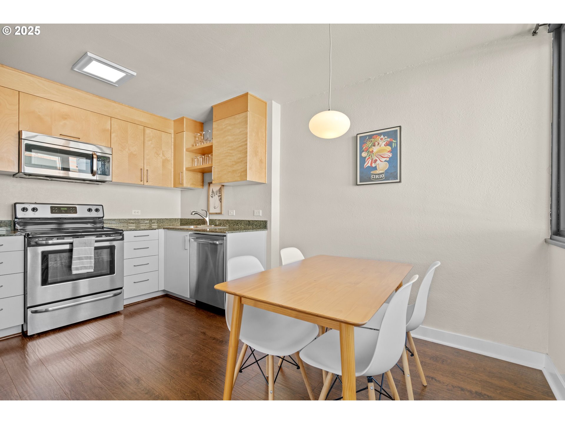 Photo #6: 162381019 Listing: Photo #6