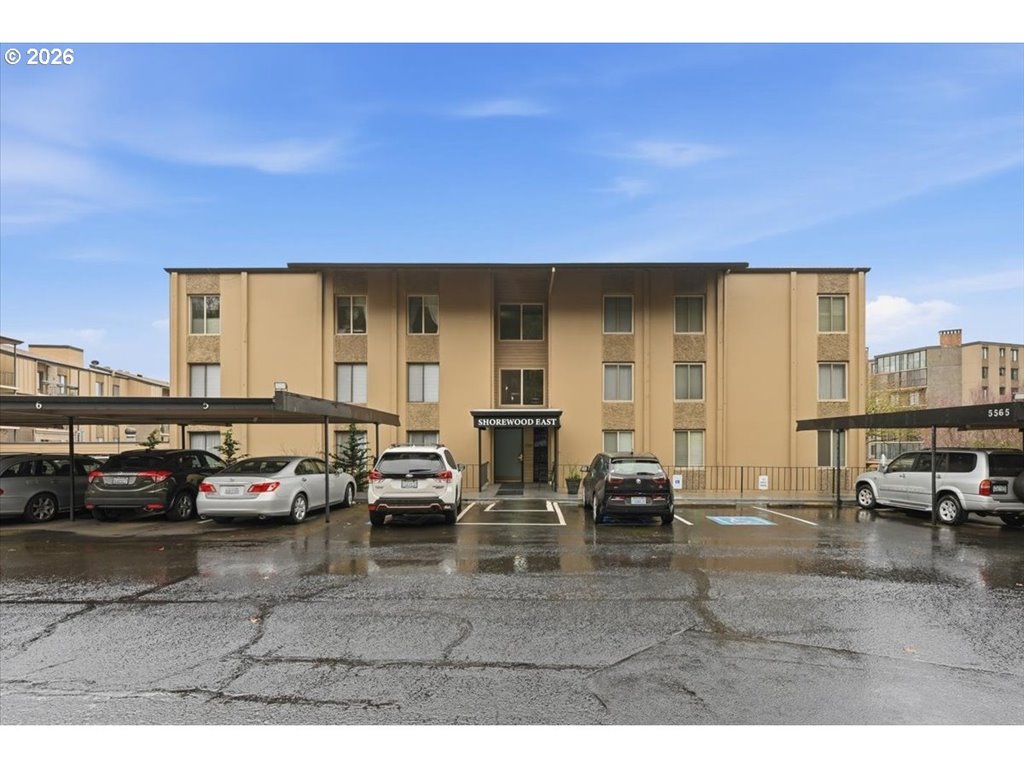 Photo #10: 162650936 Listing: Photo #10