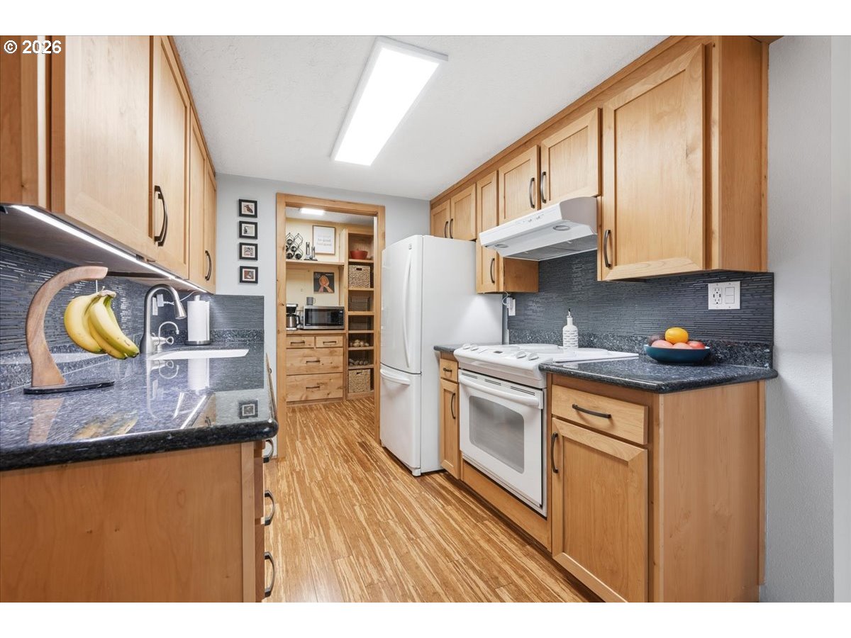 Photo #31: 162650936 Listing: Photo #31