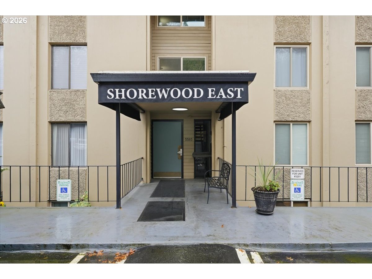 Photo #17: 162650936 Listing: Photo #17