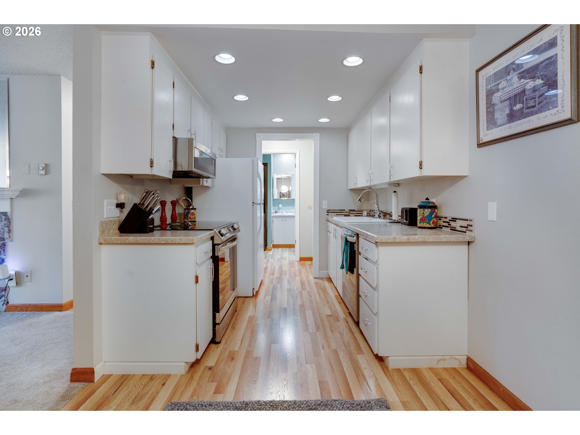 Photo #3: 163618337 Listing: Photo #3