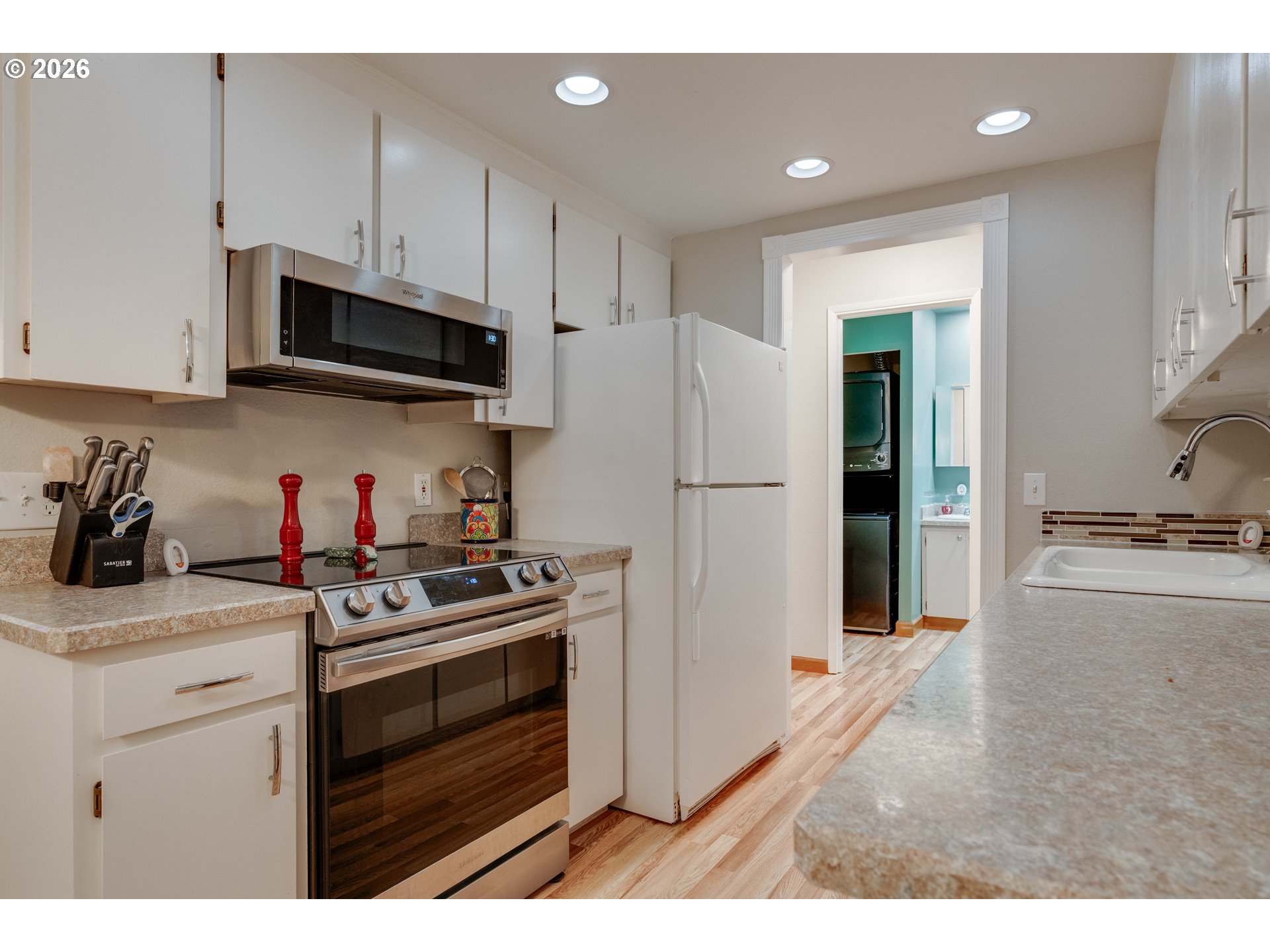 Photo #4: 163618337 Listing: Photo #4