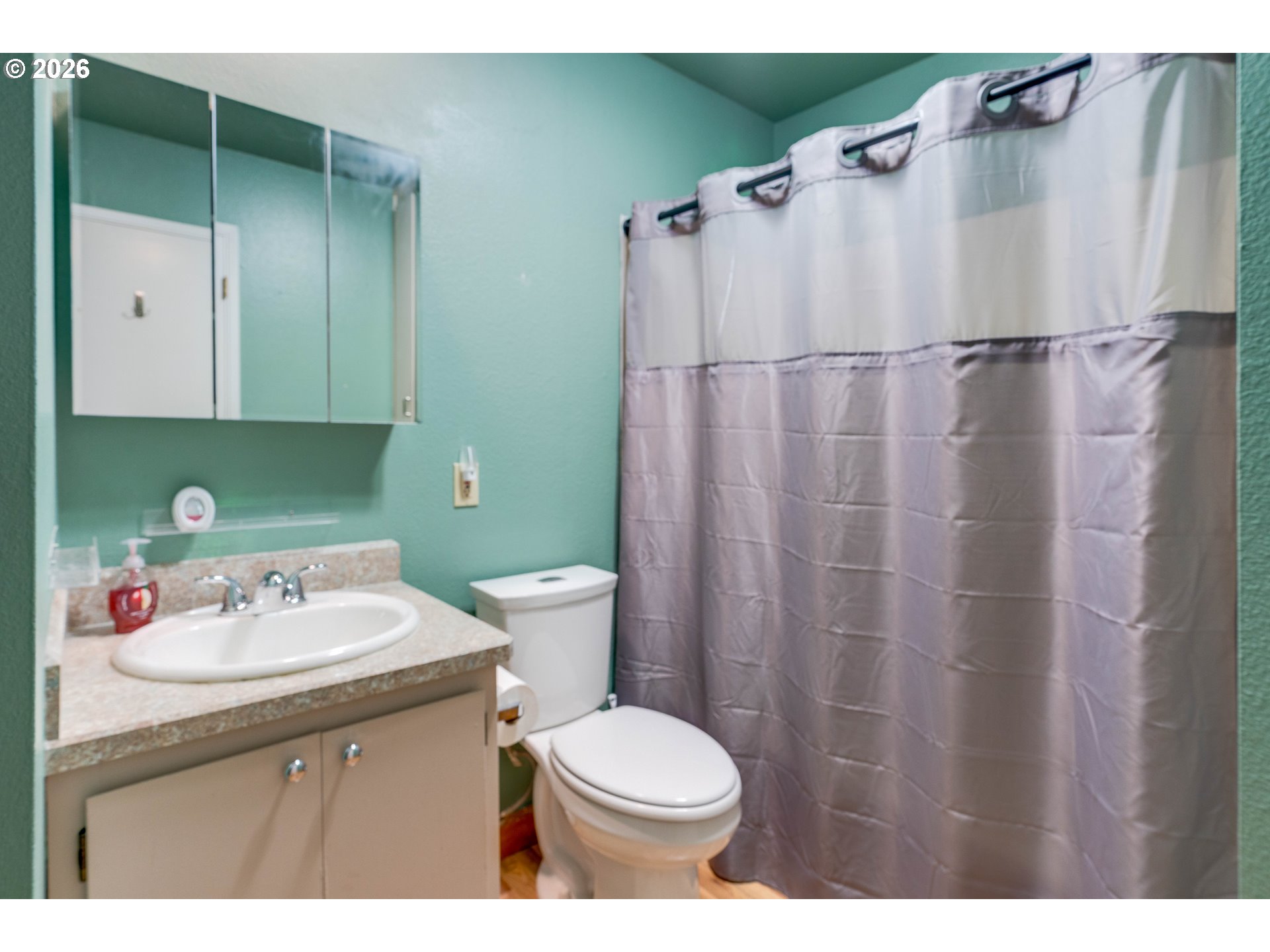 Photo #6: 163618337 Listing: Photo #6