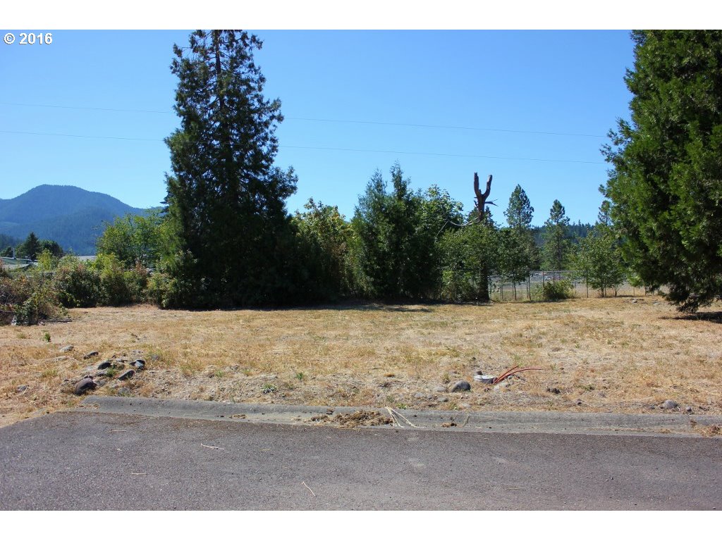 Christel, Oakridge, OR, 97463