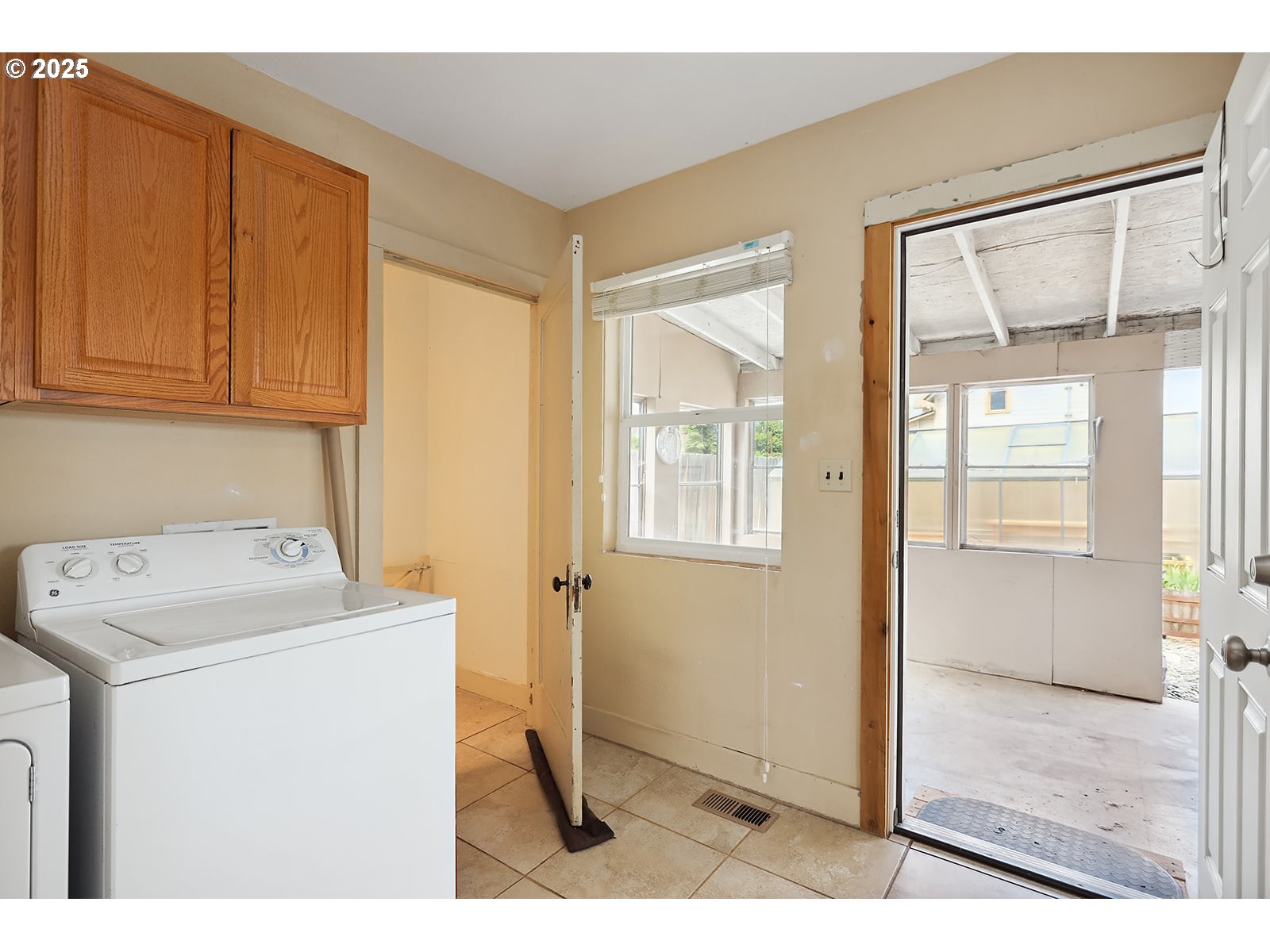 323 W BROADWAY ST, Goldendale, WA, 98620