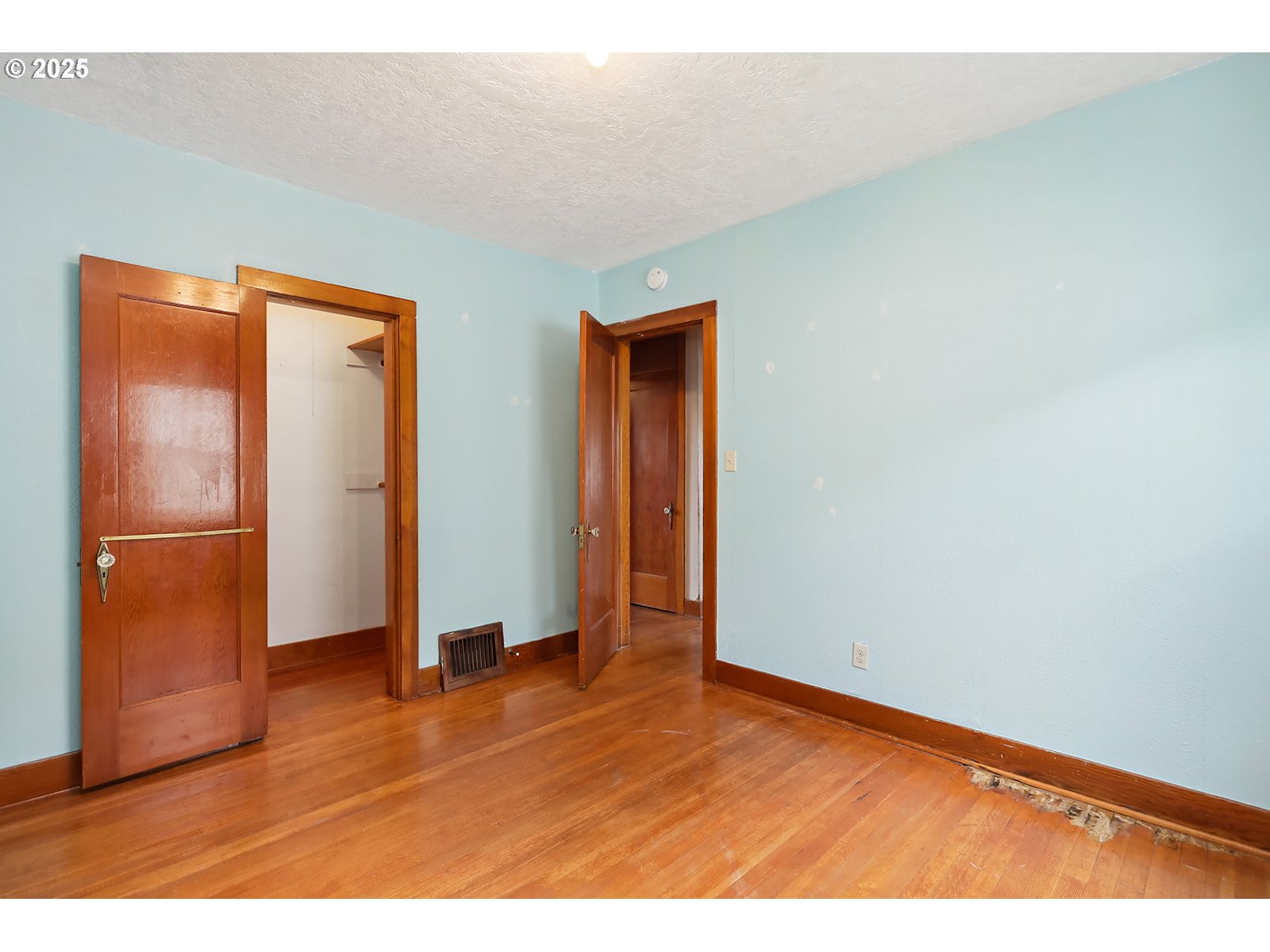 323 W BROADWAY ST, Goldendale, WA, 98620