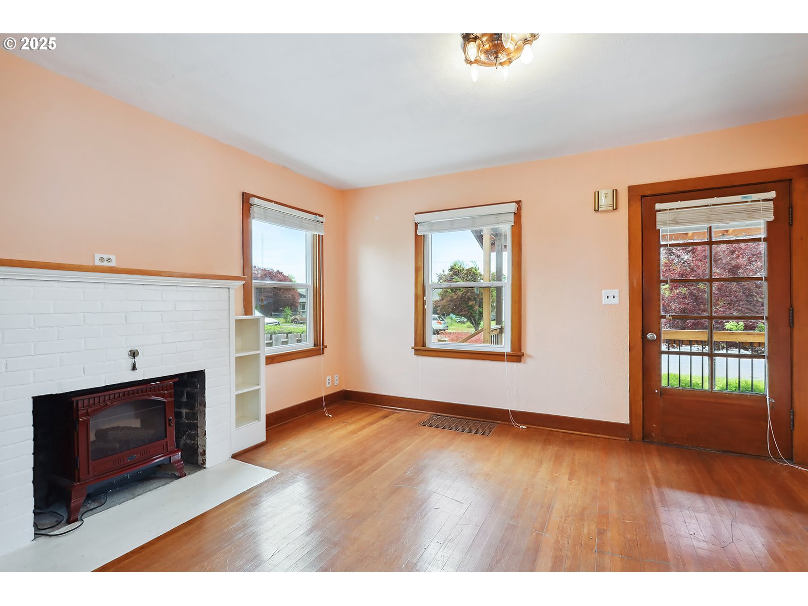 323 W BROADWAY ST, Goldendale, WA, 98620