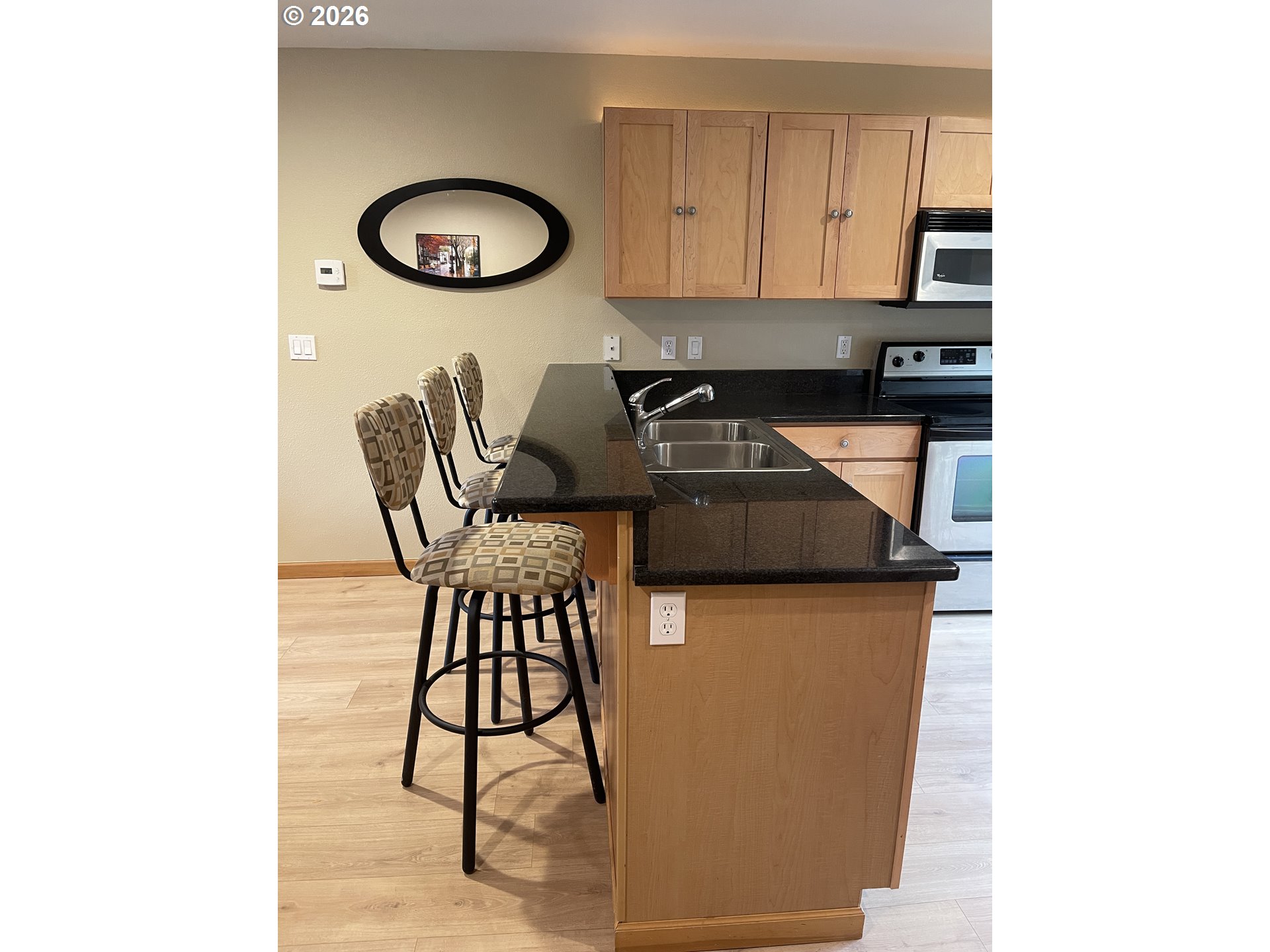 Photo #2: 164568136 Listing: Photo #2