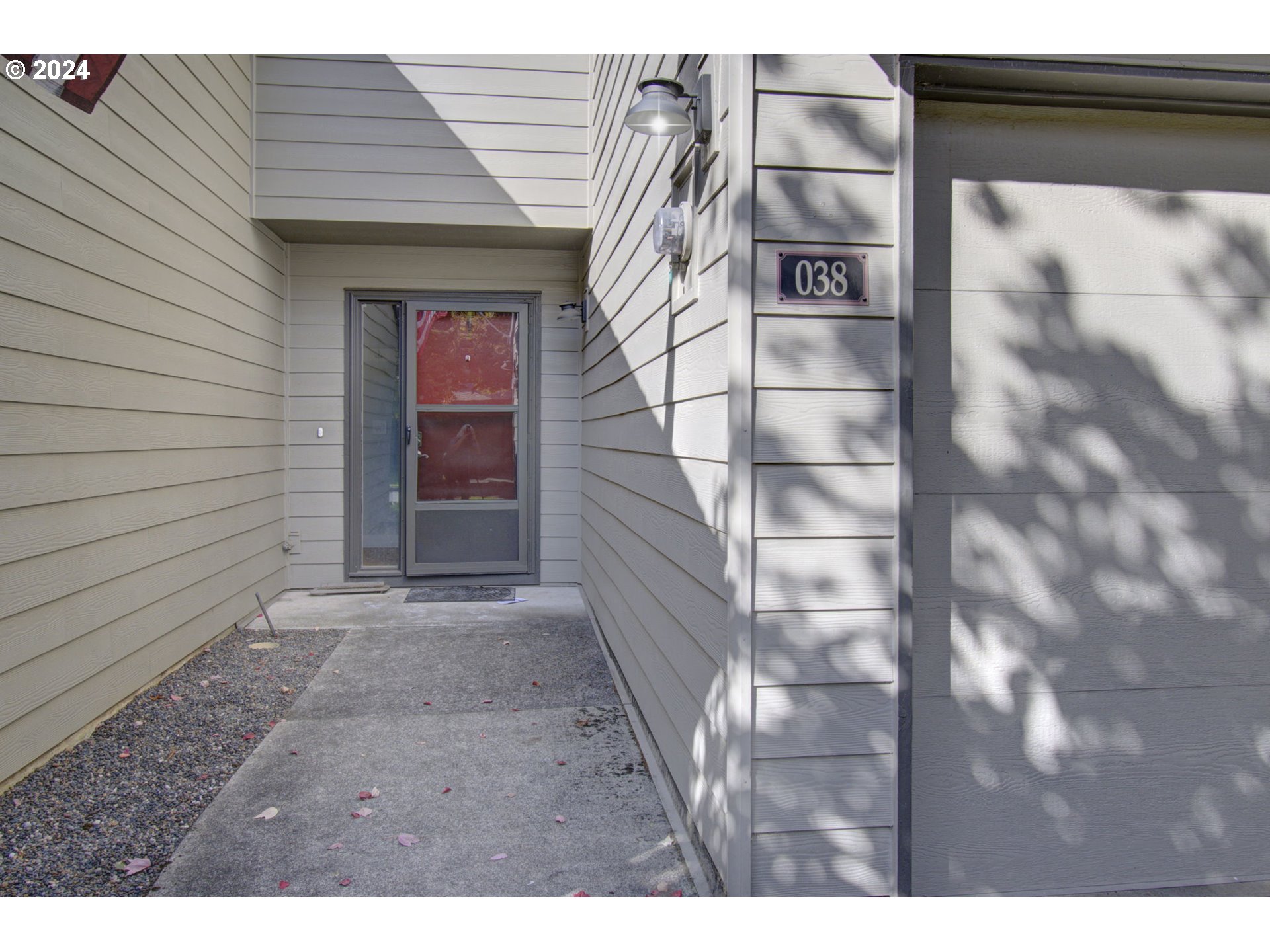 Photo #3: 164678307 Listing 