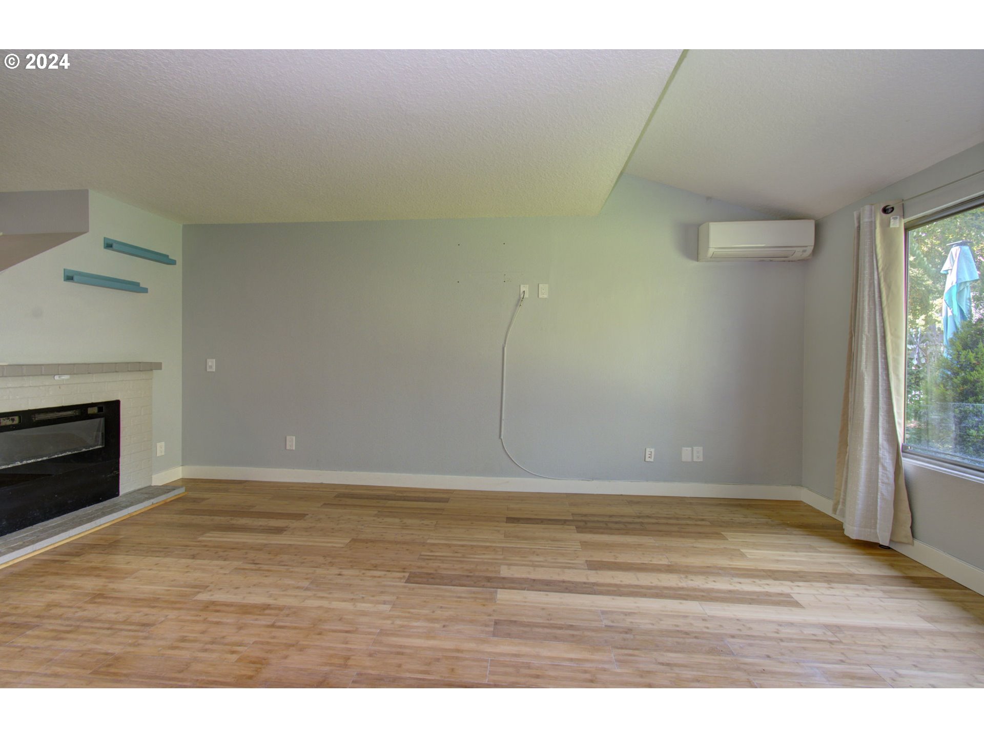 Photo #5: 164678307 Listing 