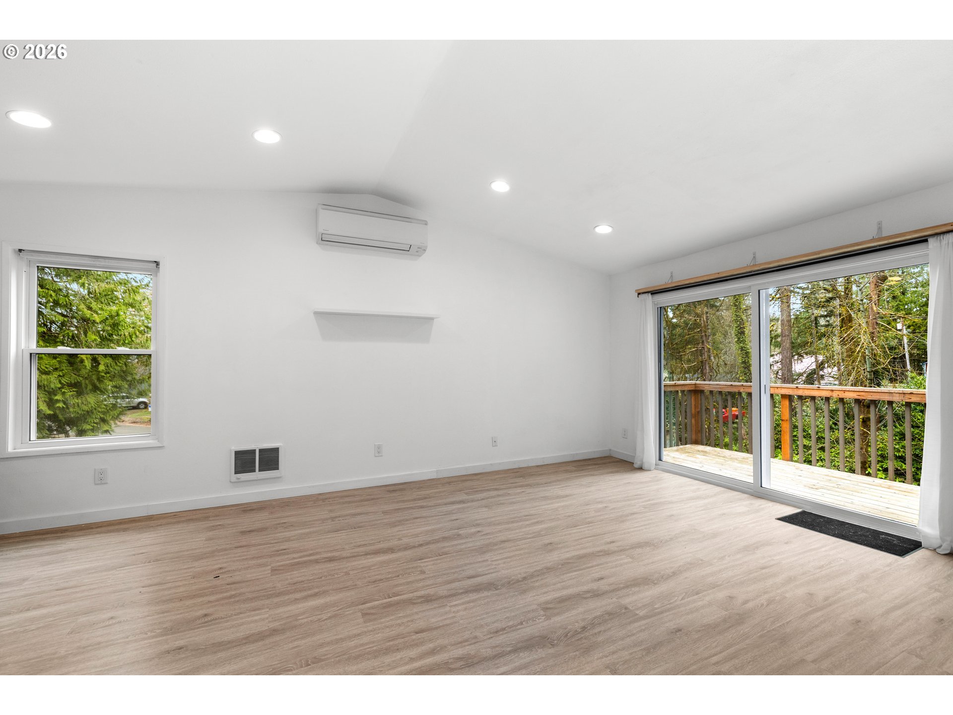 Photo #12: 165150533 Listing: Photo #12