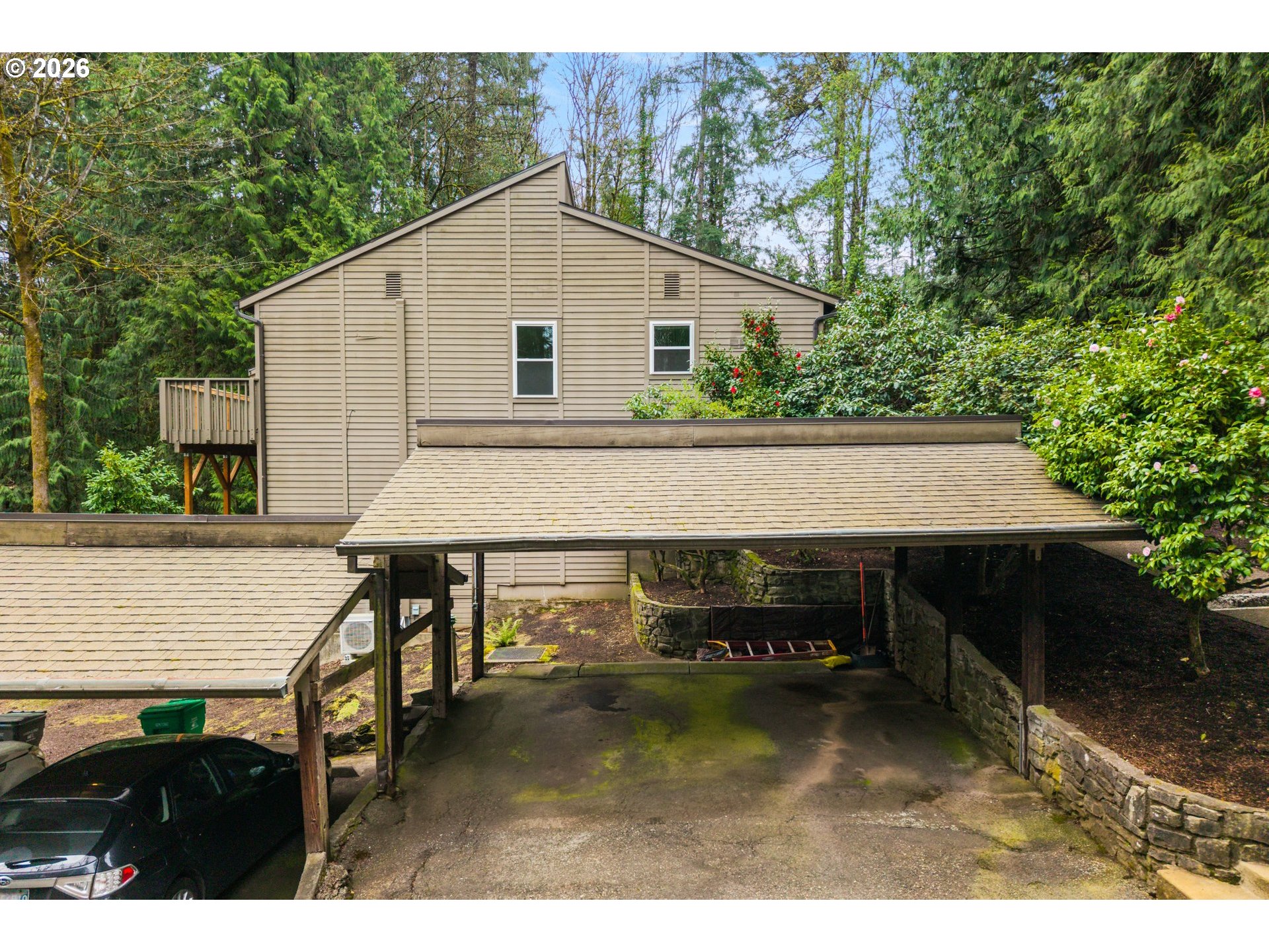 Photo #1: 165150533 Listing: Photo #1