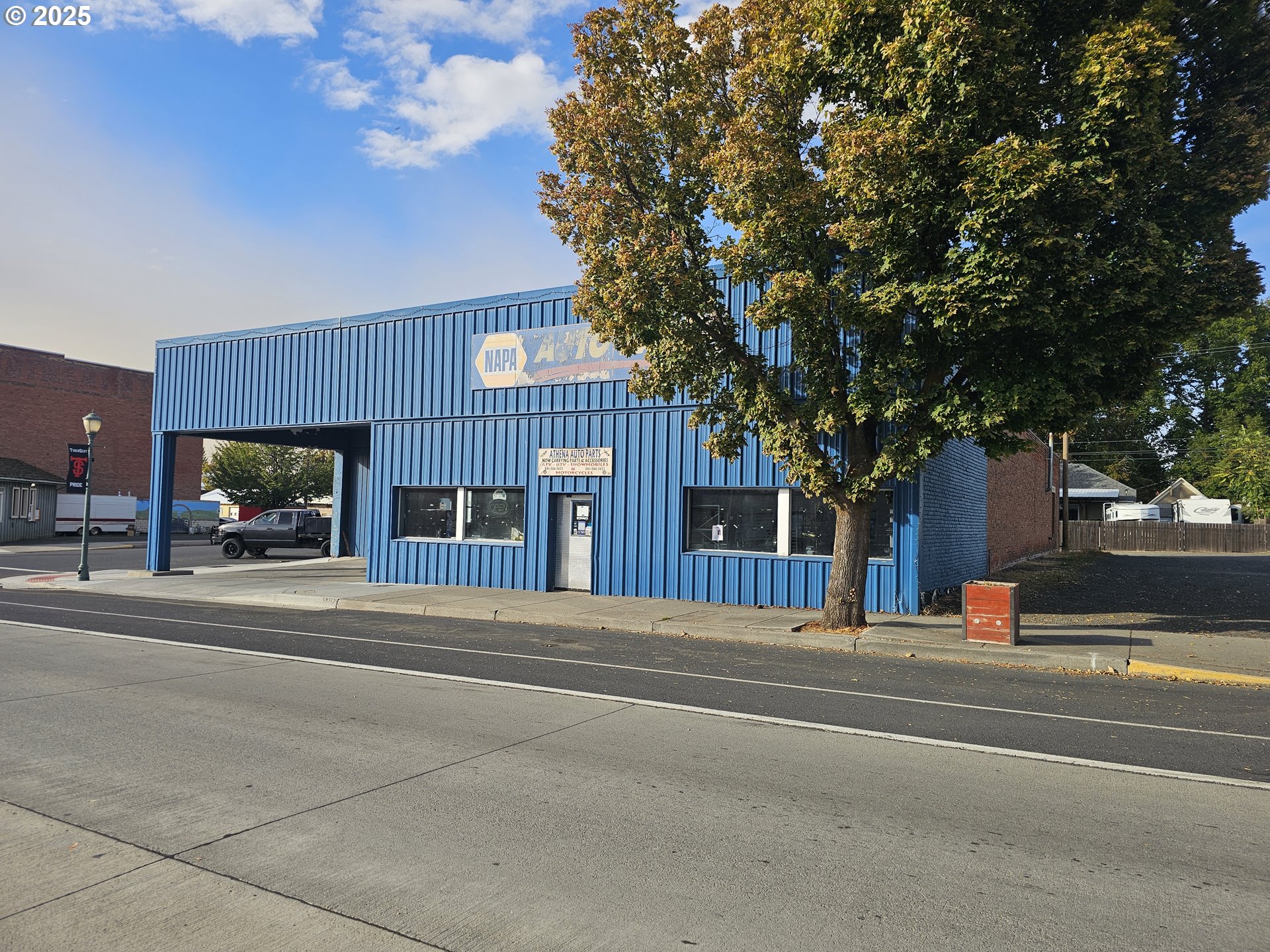 409 E MAIN ST, Athena, OR, 97813