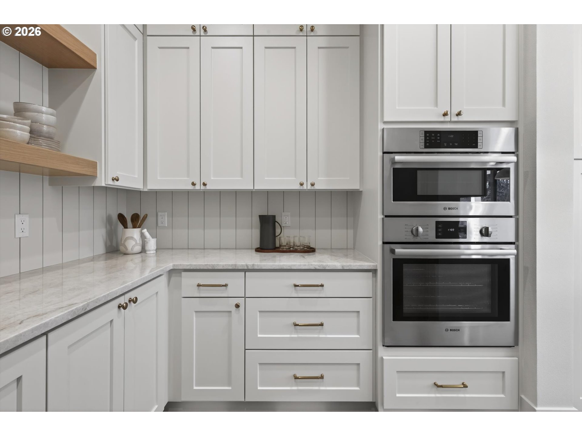 1050 ATWATER RD, Lake Oswego, OR, 97034