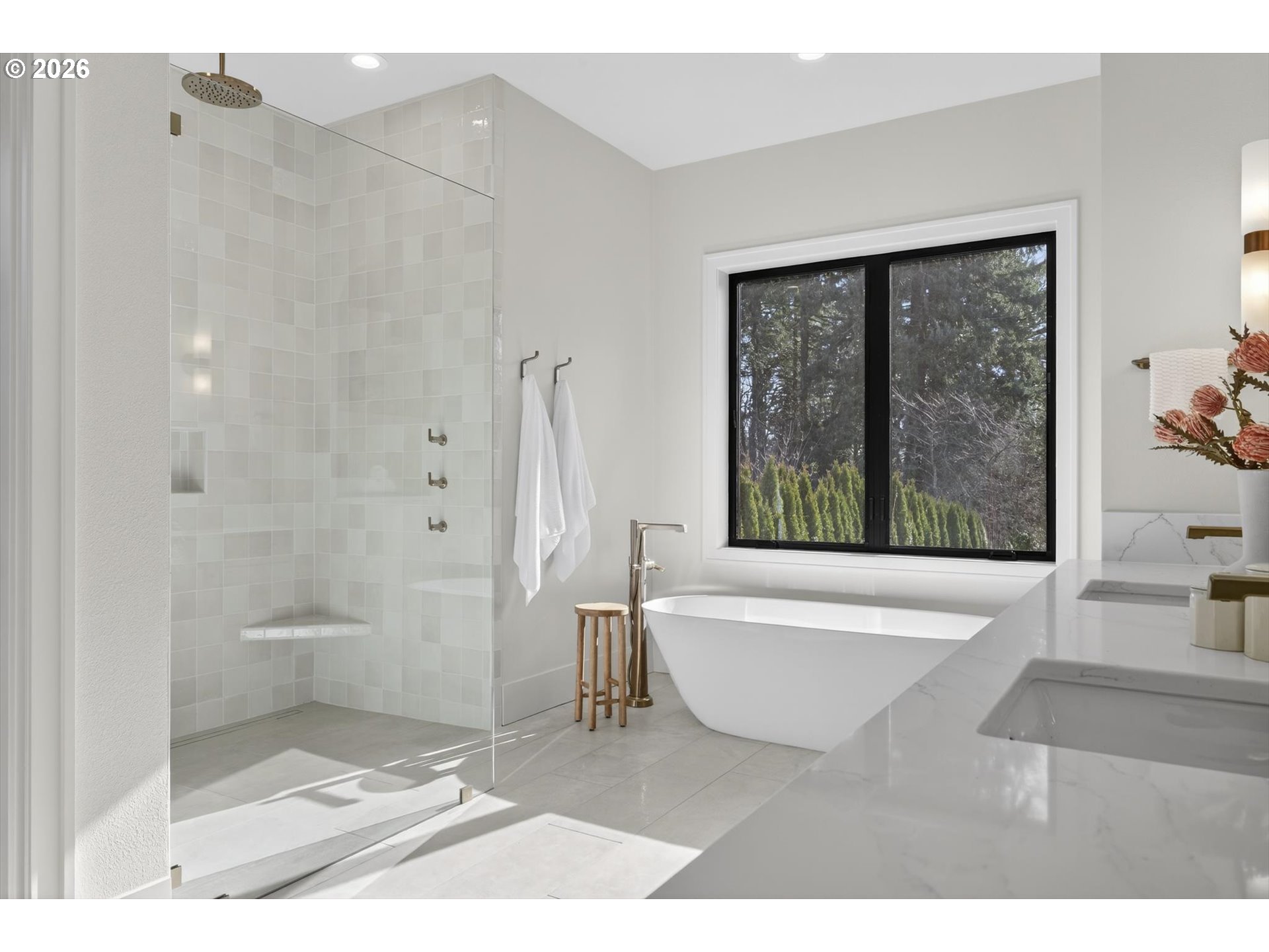 1050 ATWATER RD, Lake Oswego, OR, 97034