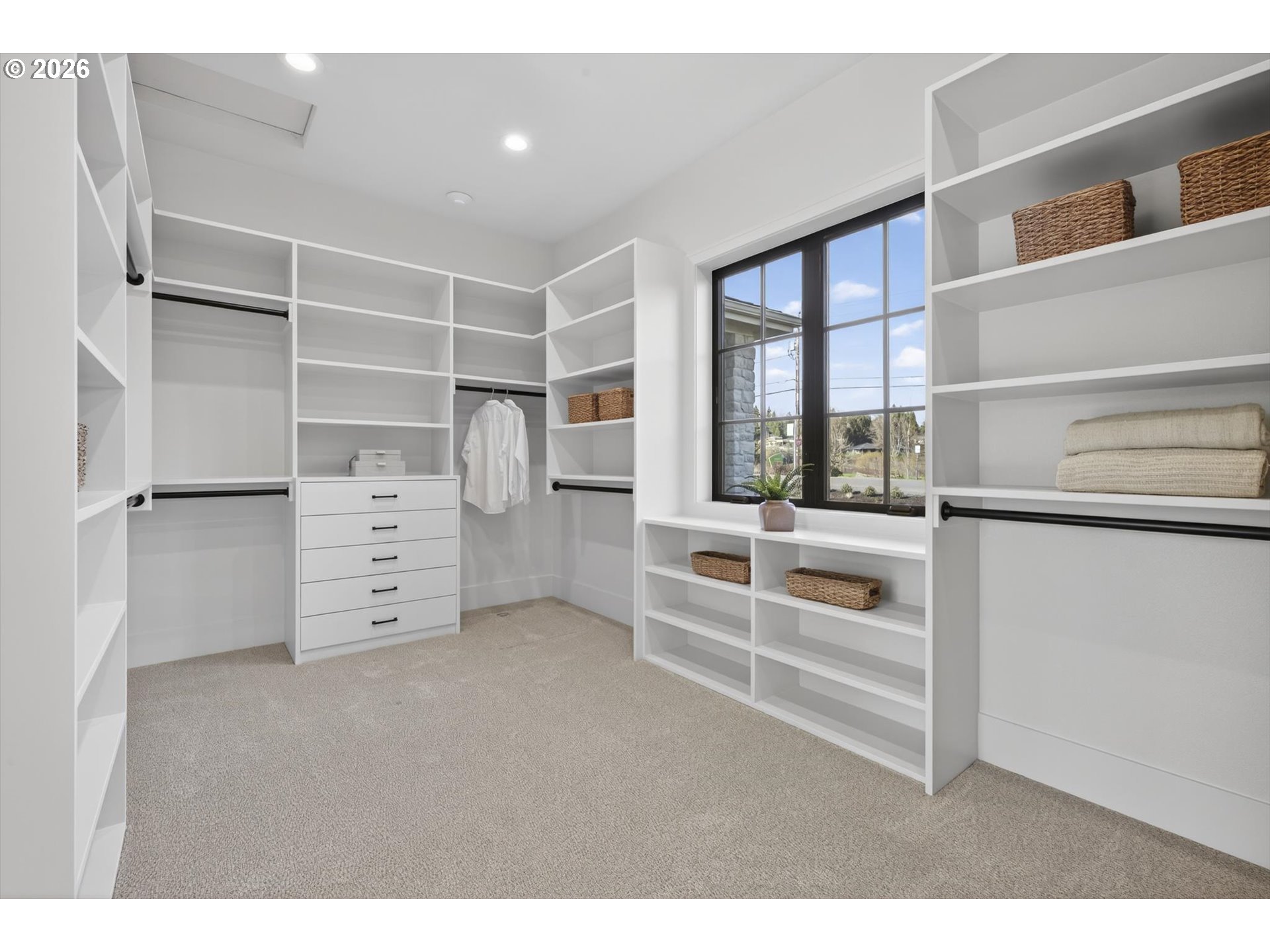 1050 ATWATER RD, Lake Oswego, OR, 97034