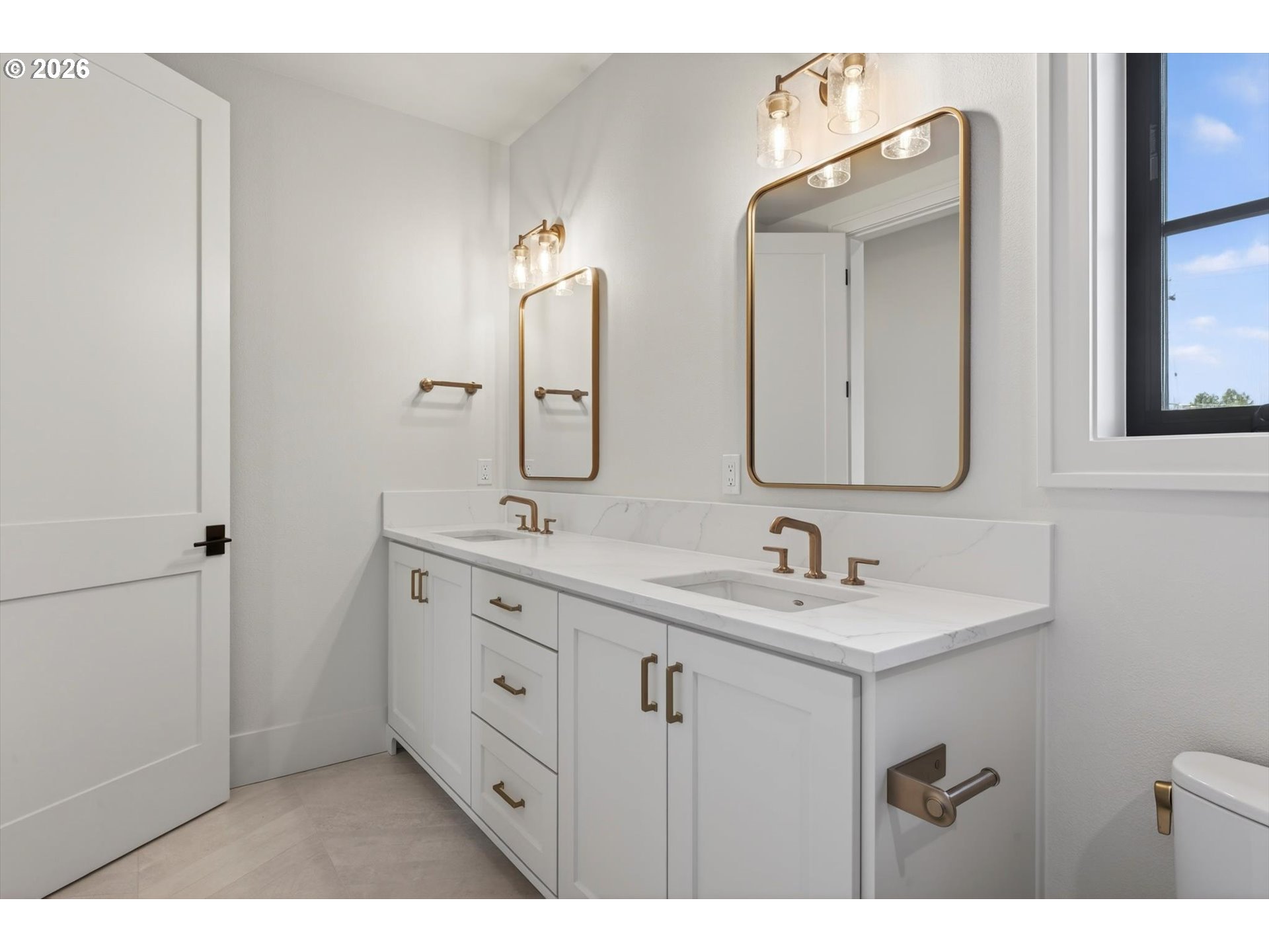 1050 ATWATER RD, Lake Oswego, OR, 97034